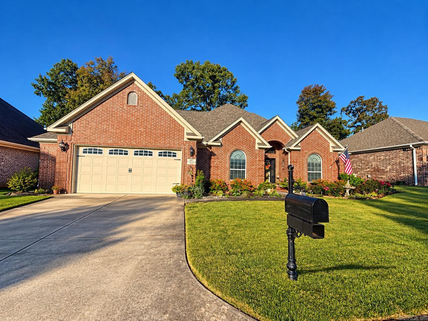 307 Cobblestone Drive Property Photo 1
