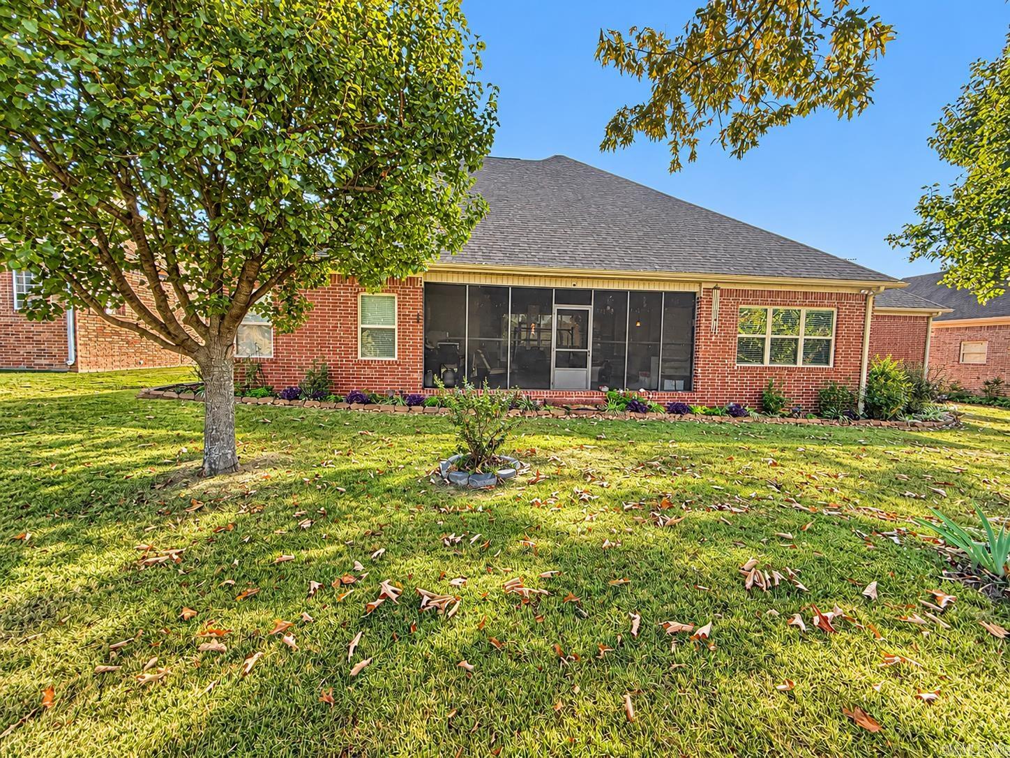 307 Cobblestone Drive Property Photo 3