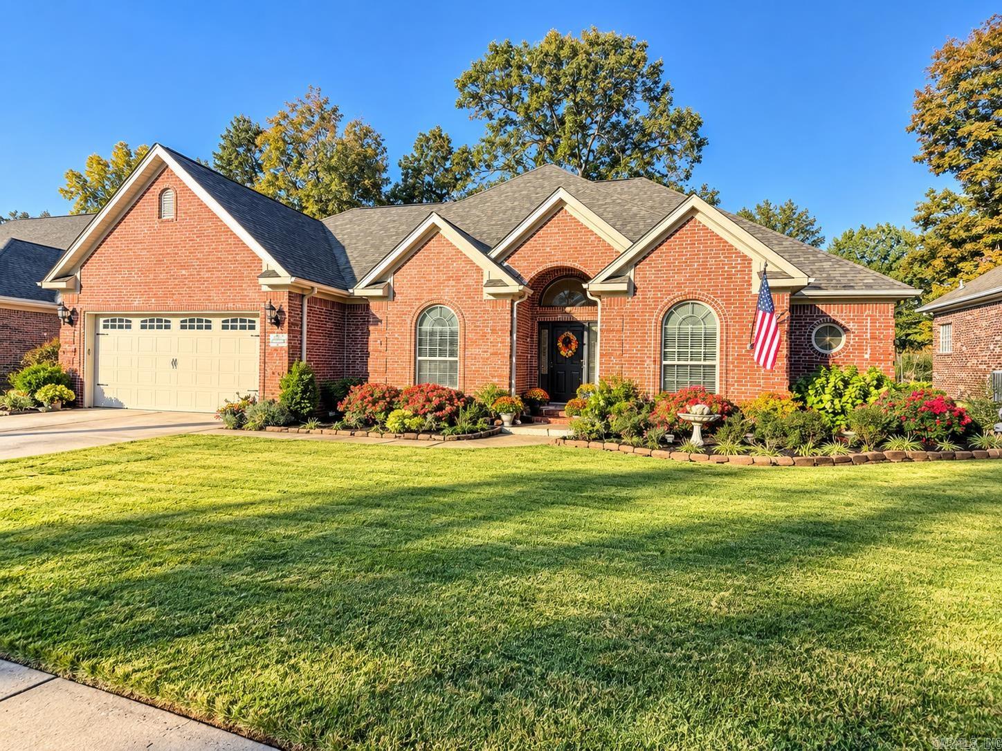 307 Cobblestone Drive Property Photo 4