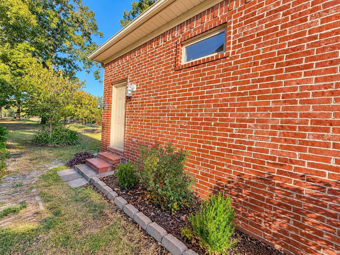 307 Cobblestone Drive Property Photo 7