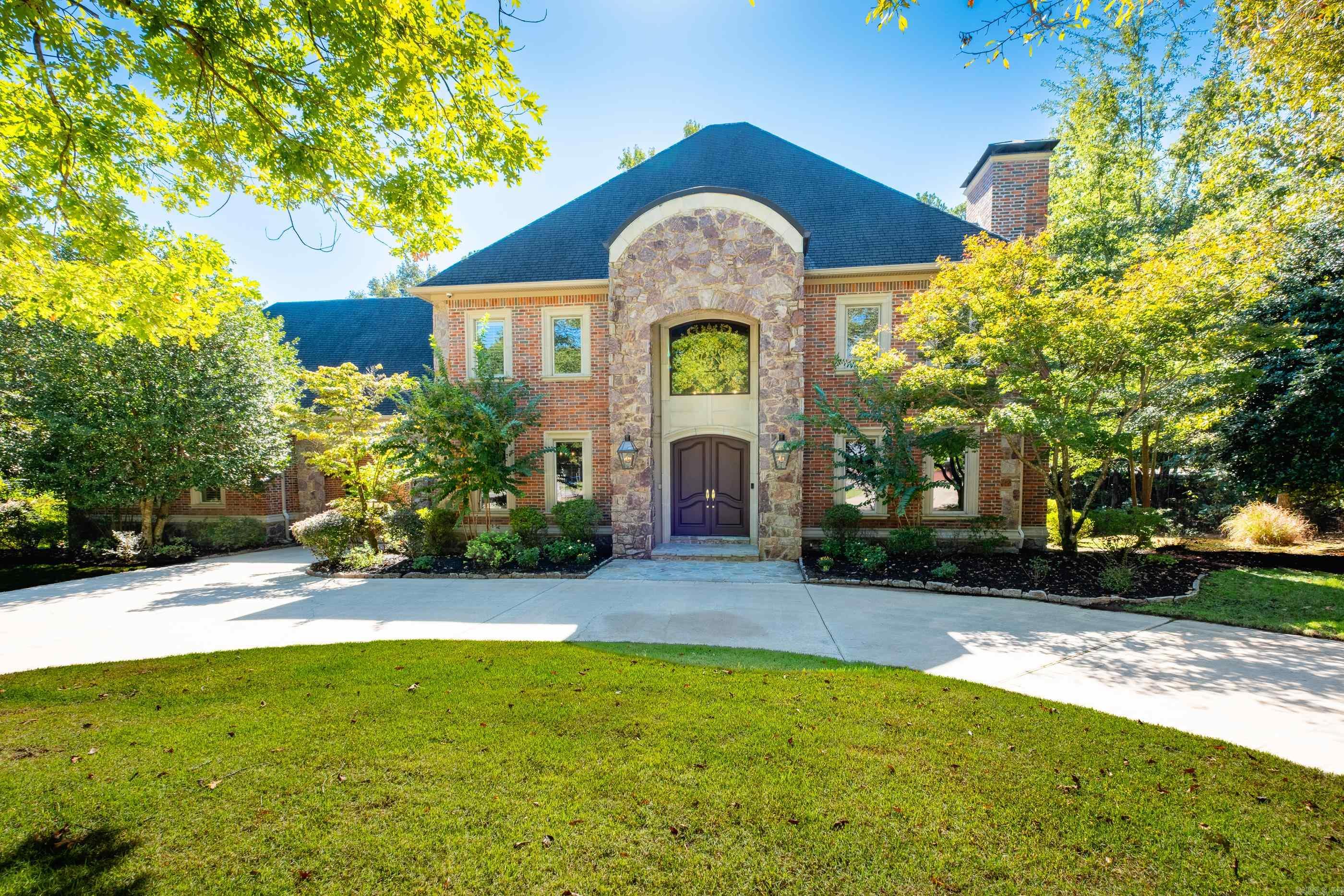 1 Lacelle Court Property Photo 1