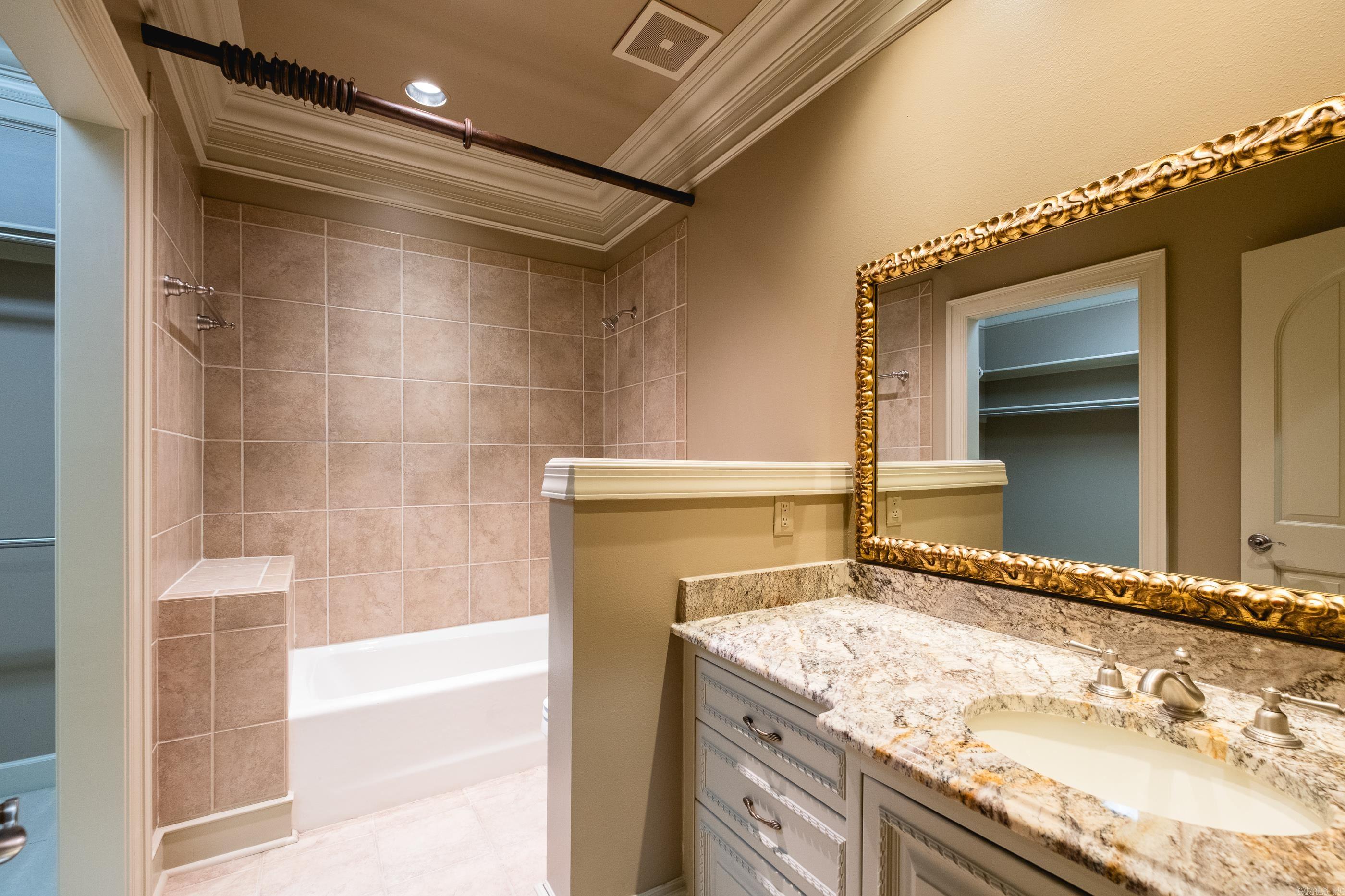 1 Lacelle Court Property Photo 35