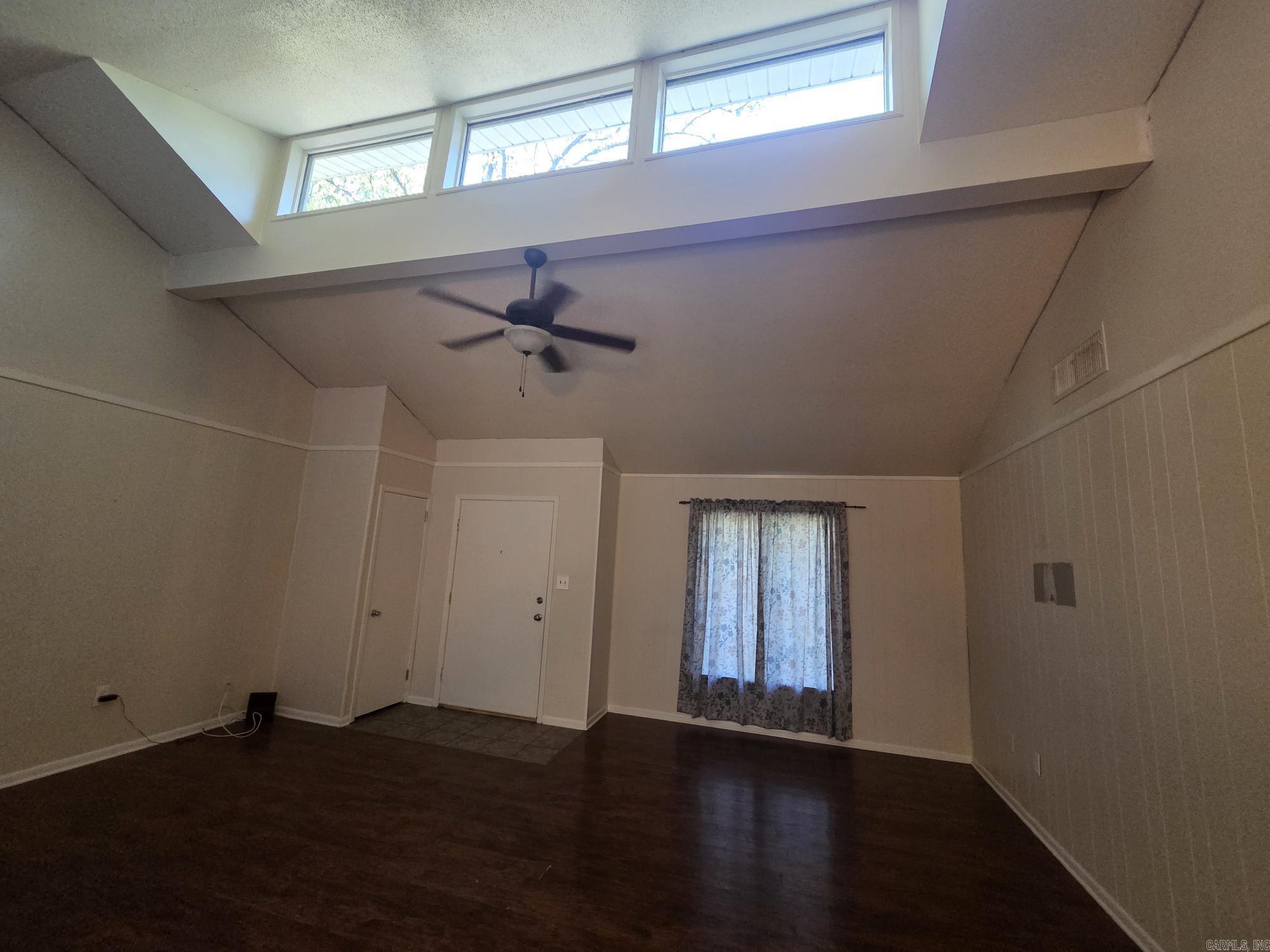 106 Woodland Drive Property Photo 6