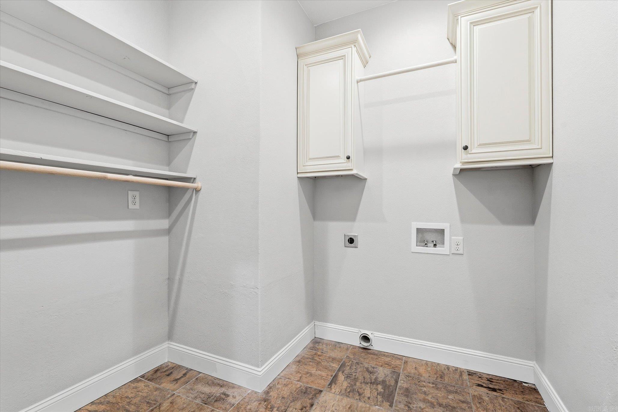 107 Sloan Circle Property Photo 3
