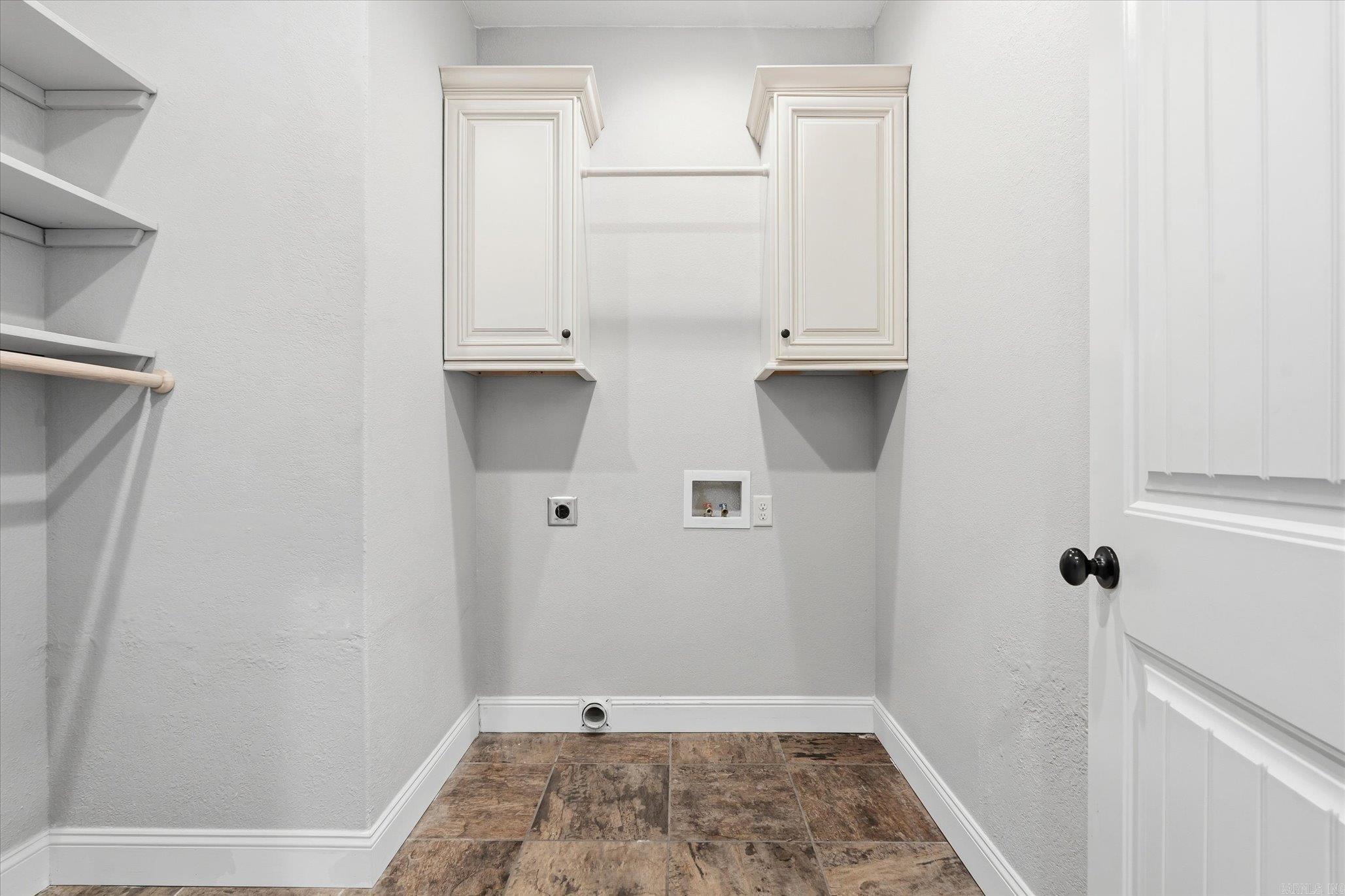 107 Sloan Circle Property Photo 4