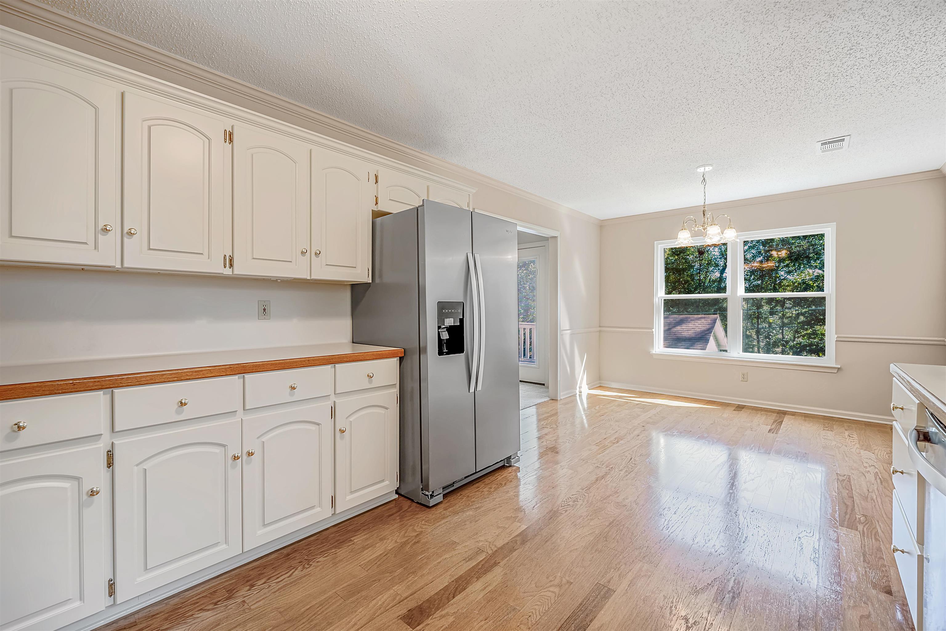 9 Oneida St Property Photo 15