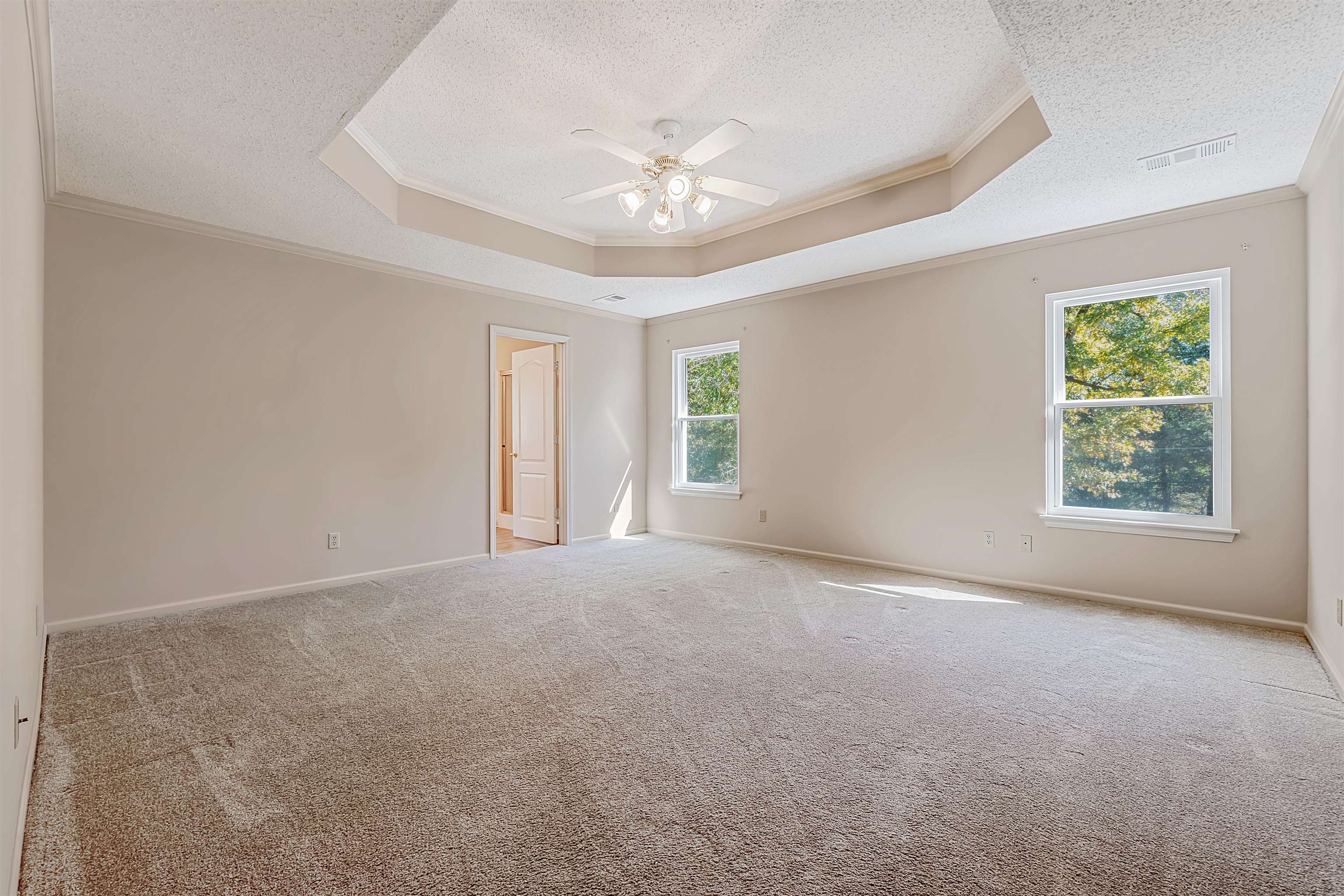 9 Oneida St Property Photo 18
