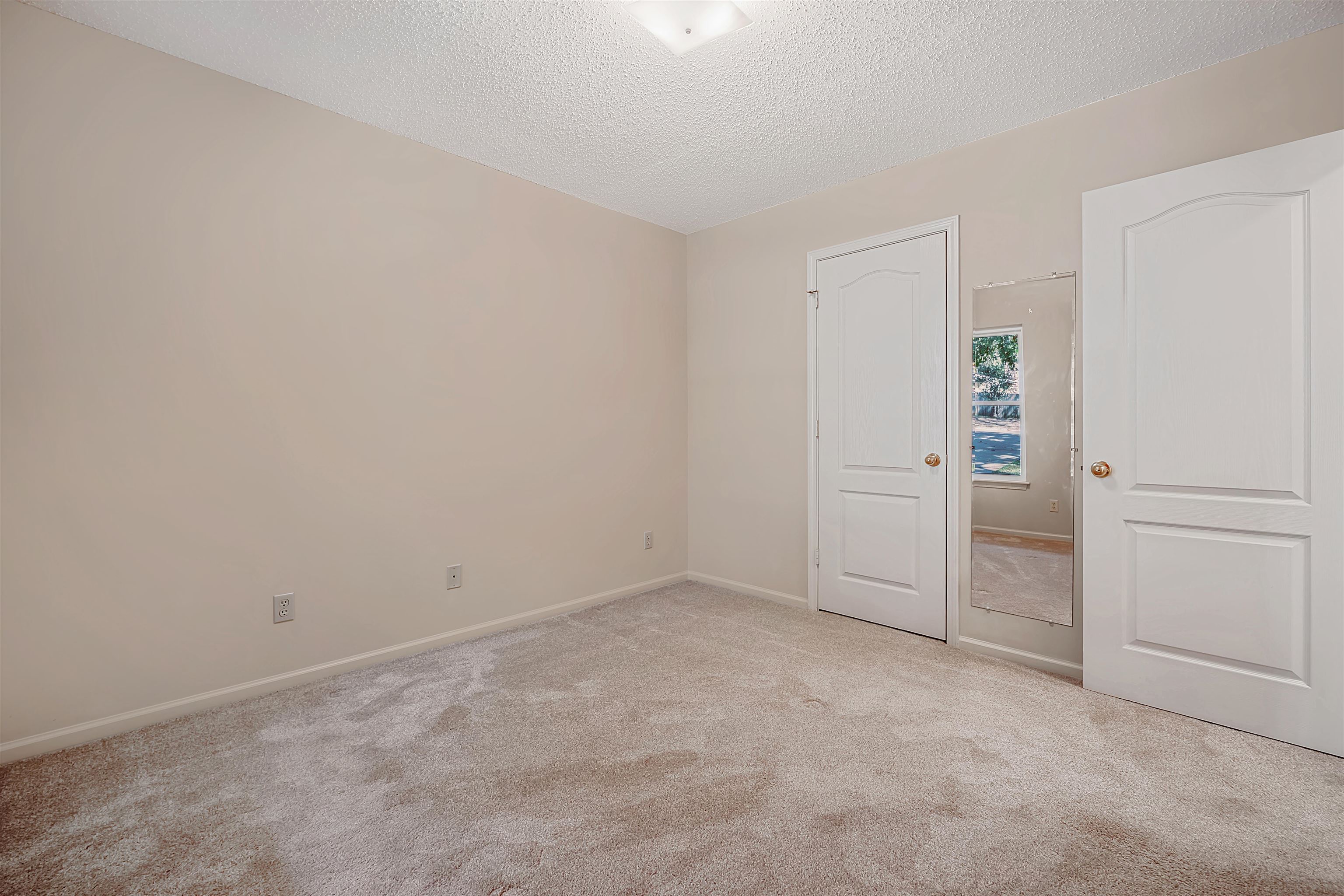 9 Oneida St Property Photo 26