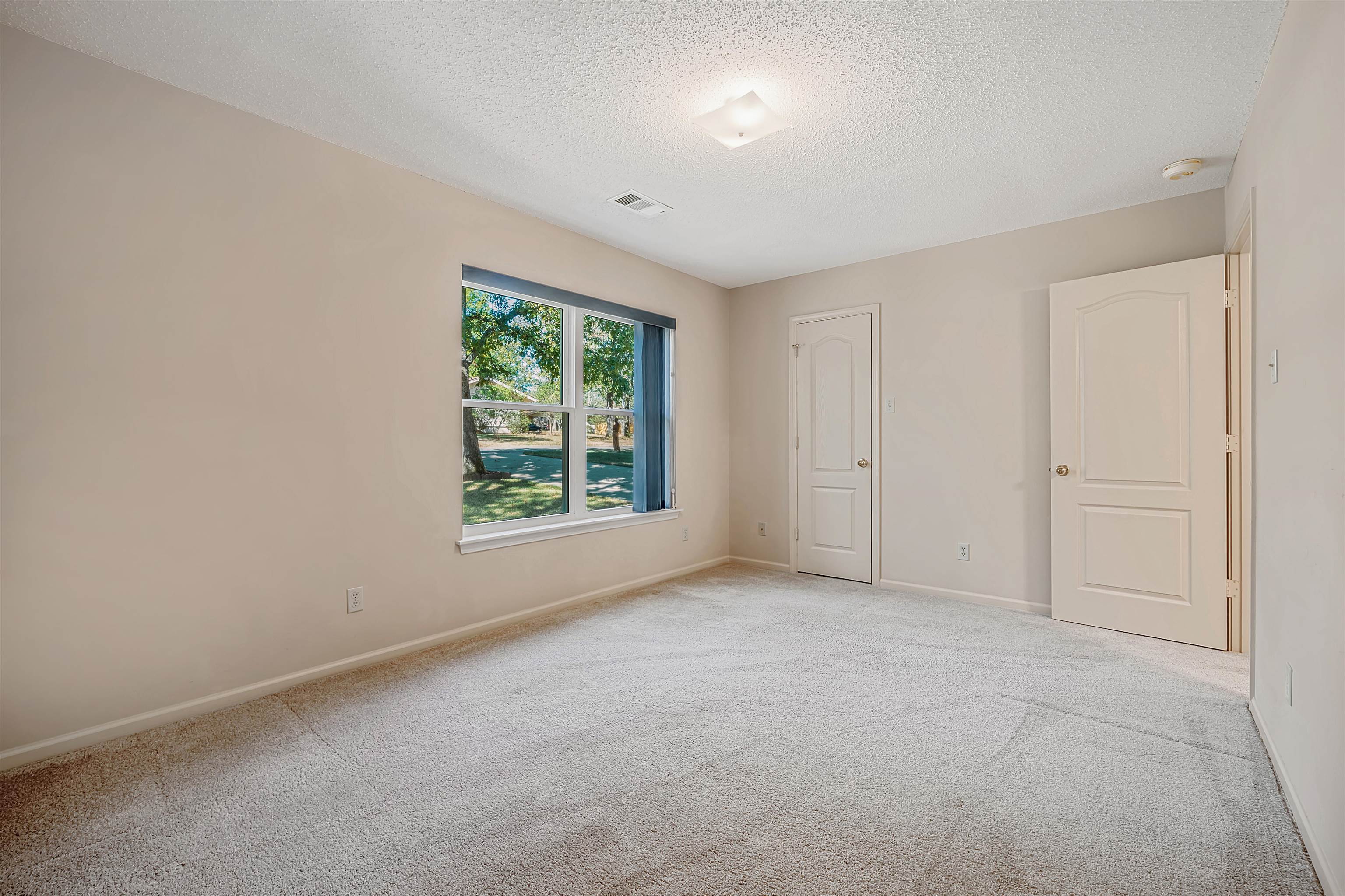 9 Oneida St Property Photo 30