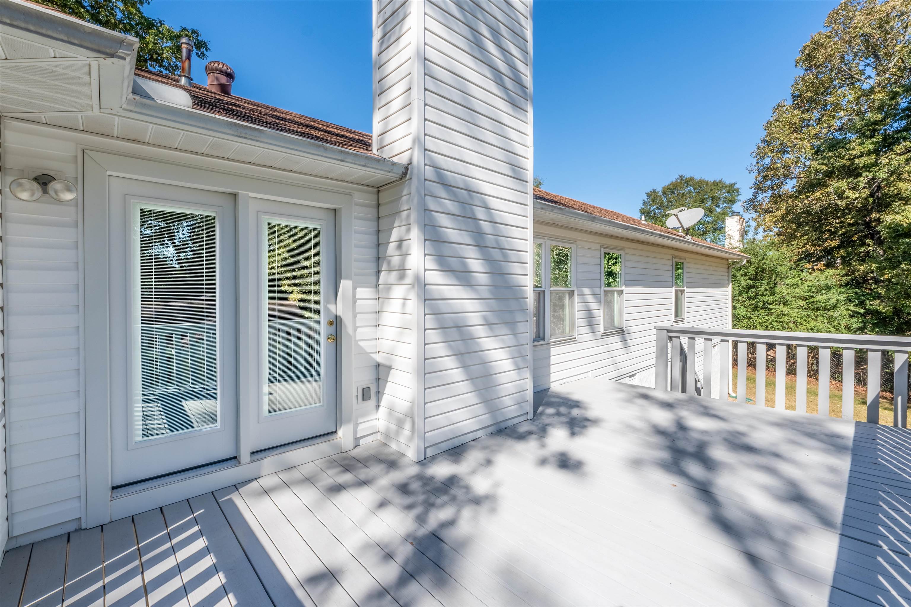 9 Oneida St Property Photo 32