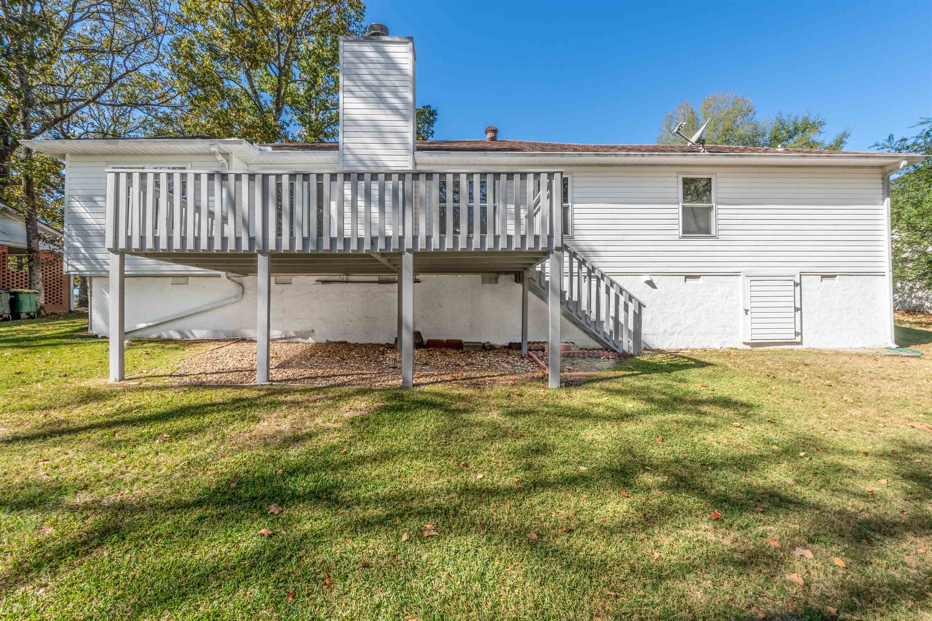 9 Oneida St Property Photo 38