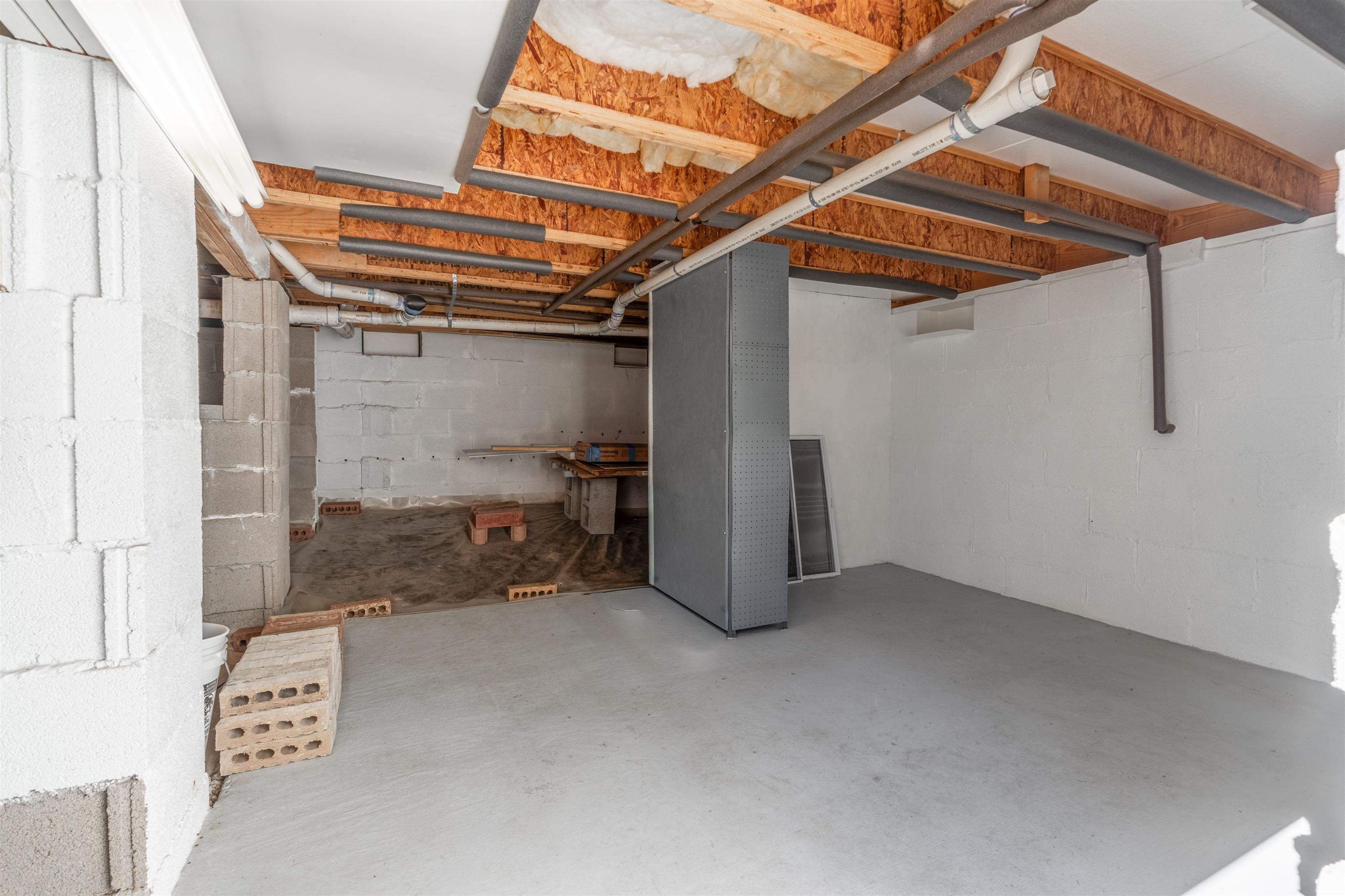 9 Oneida St Property Photo 39