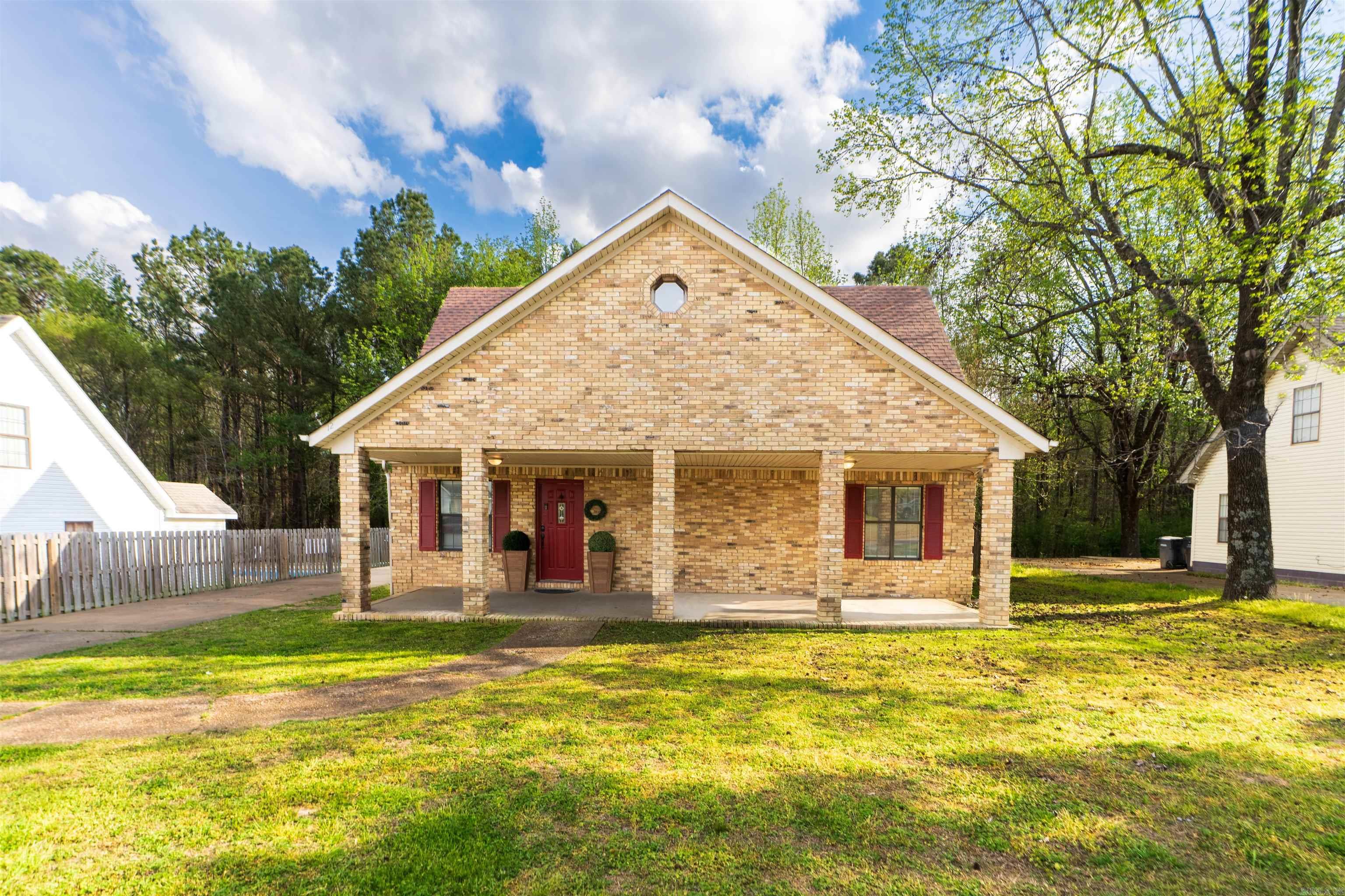1205 Golf Course Property Photo 1