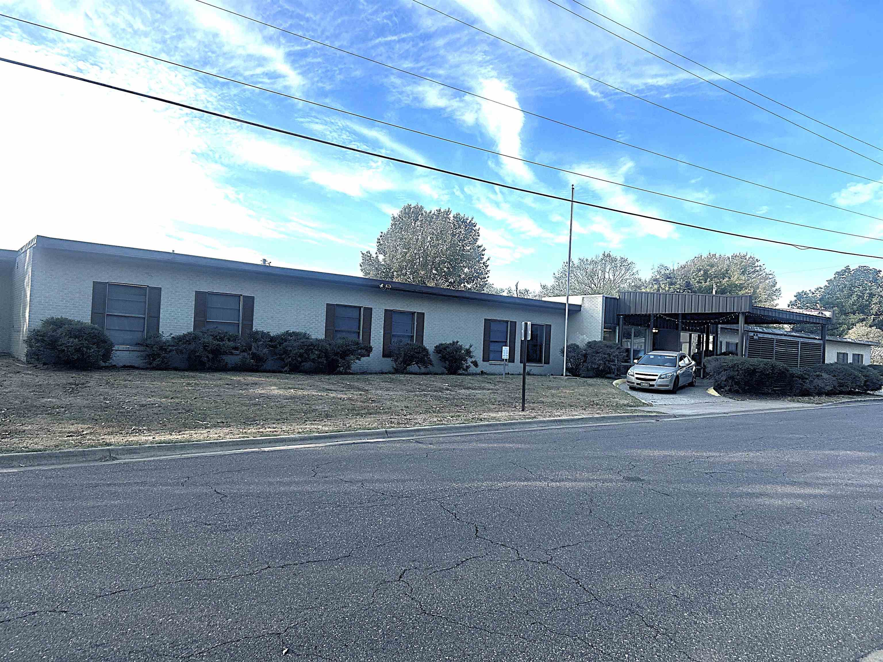 707 E Greenwood Street Property Photo 1