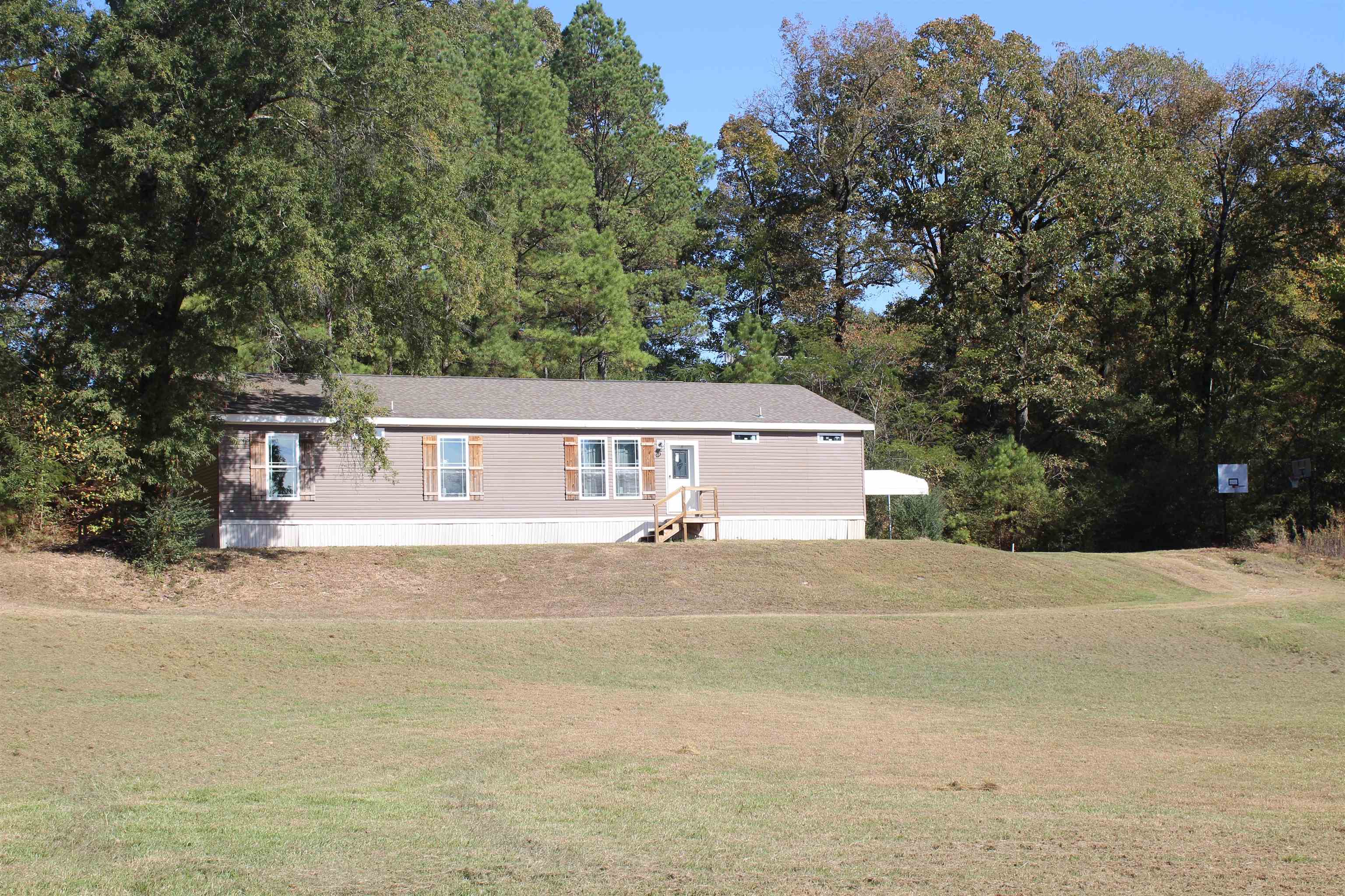 62 County Line Dr. Property Photo 1