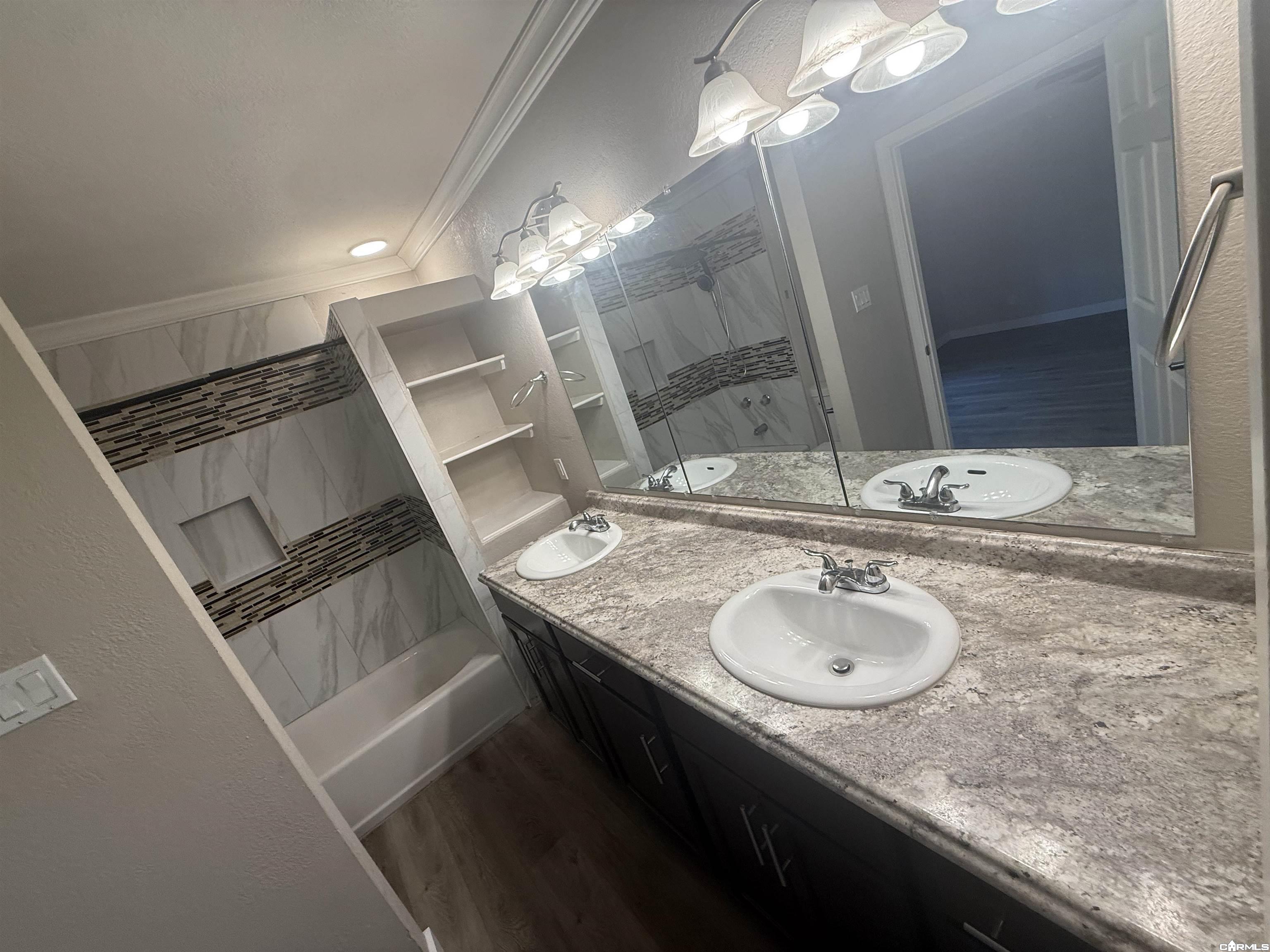 10001 Warren Drive Property Photo 12
