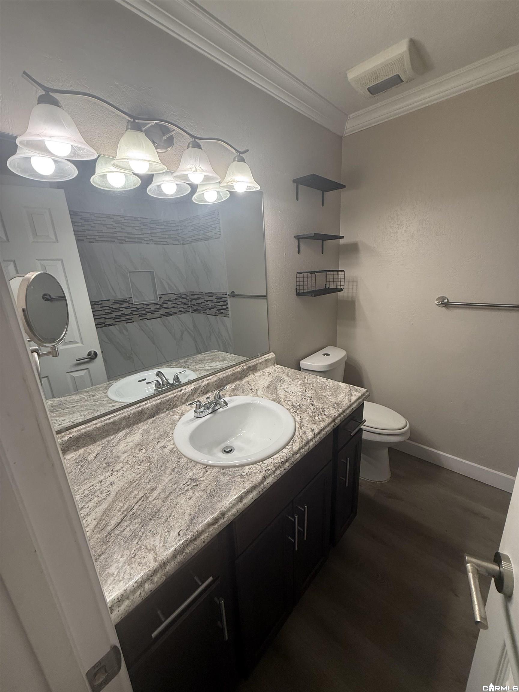 10001 Warren Drive Property Photo 17