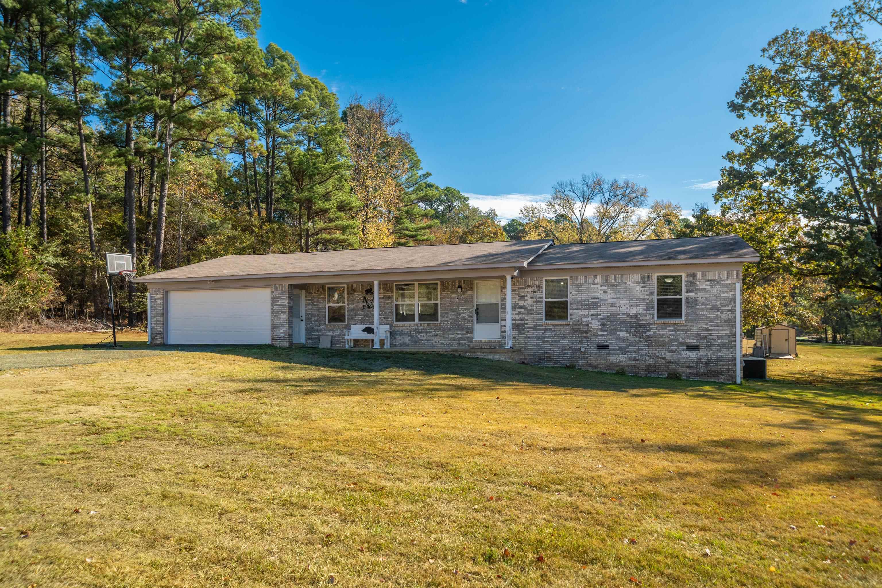 155 Carpenter Court Property Photo 1