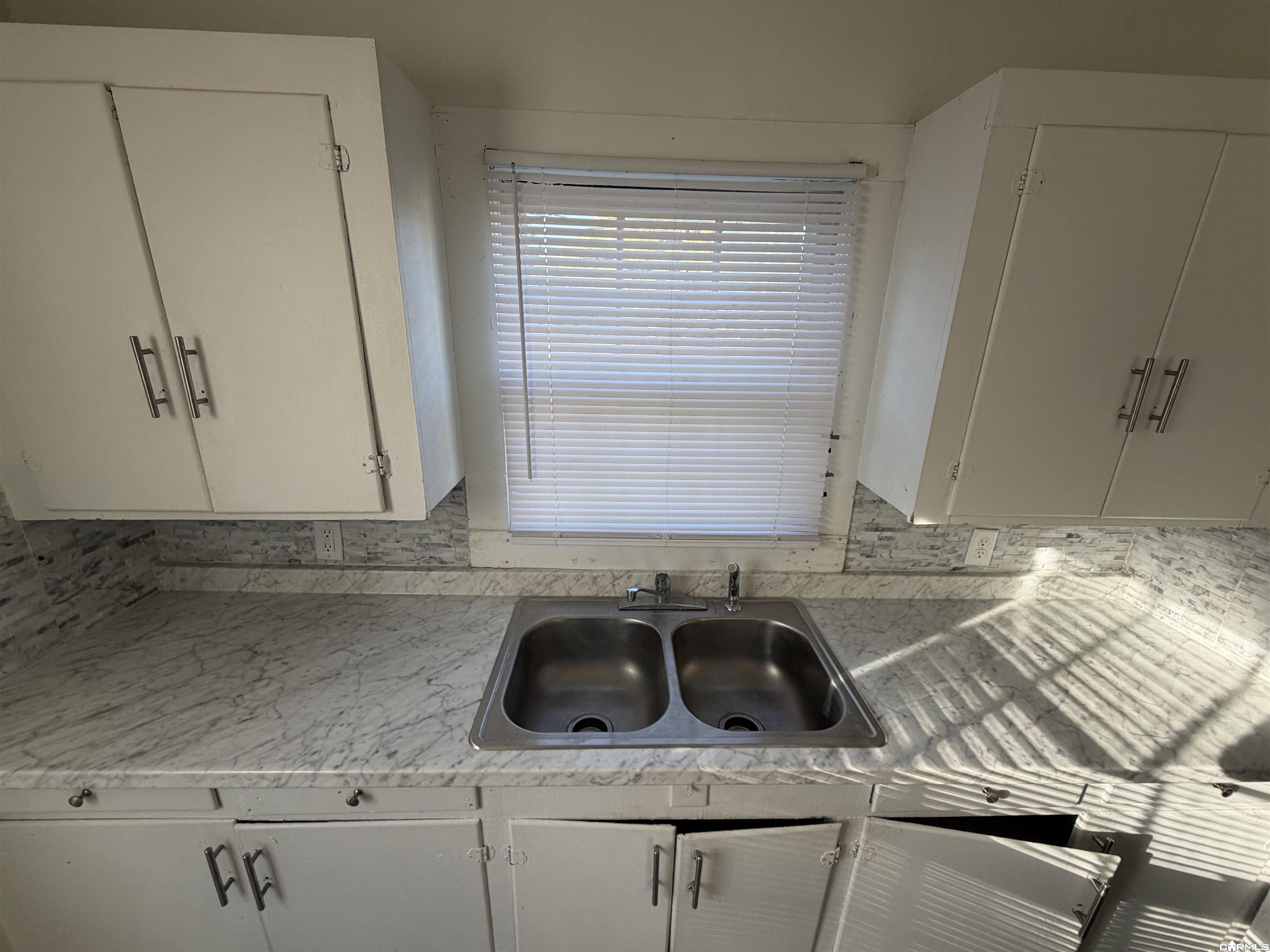 4500 W 28th Property Photo 10