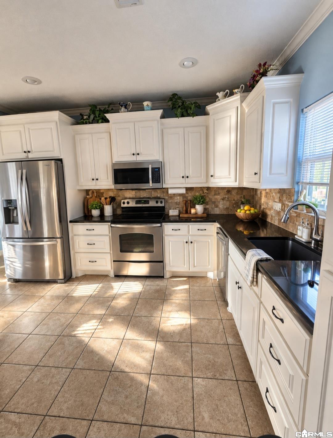 9 Putter Cove Property Photo 11
