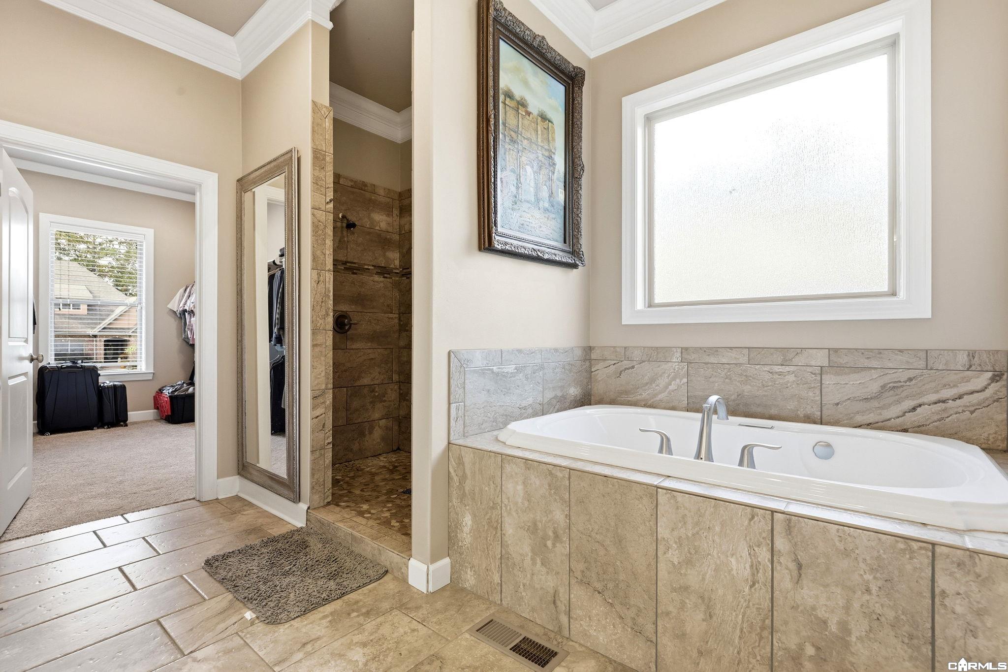 6 Commentry Drive Property Photo 16