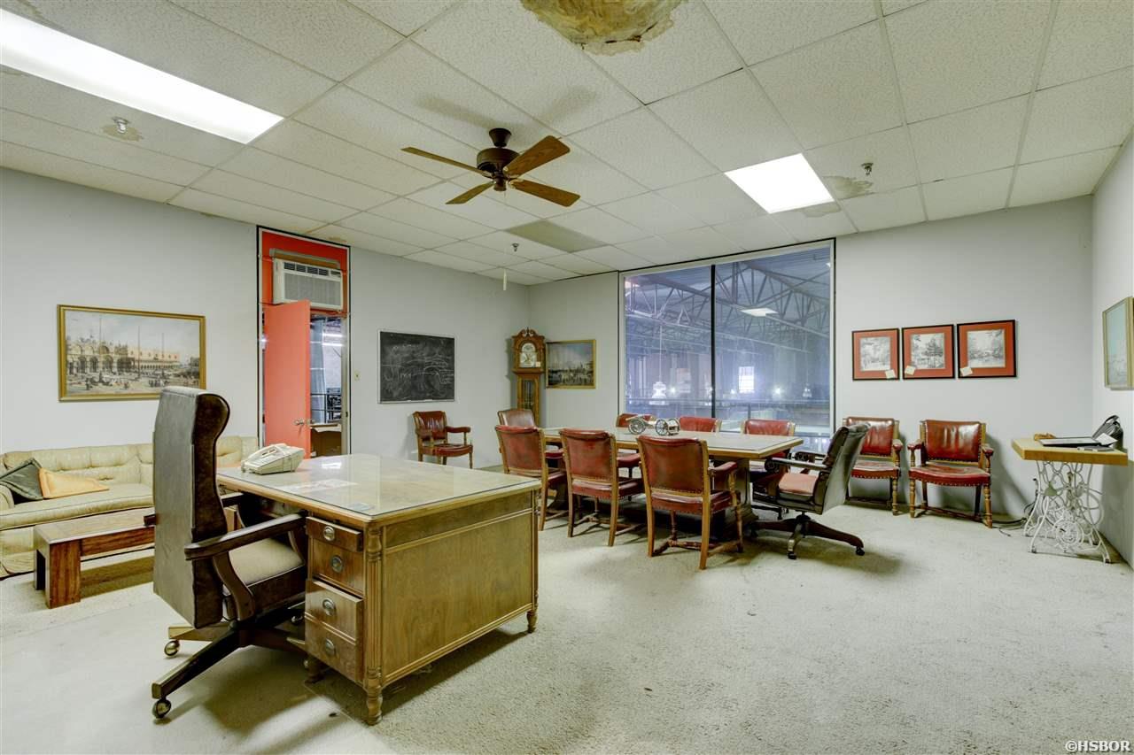 225 Malvern Avenue Property Photo 16