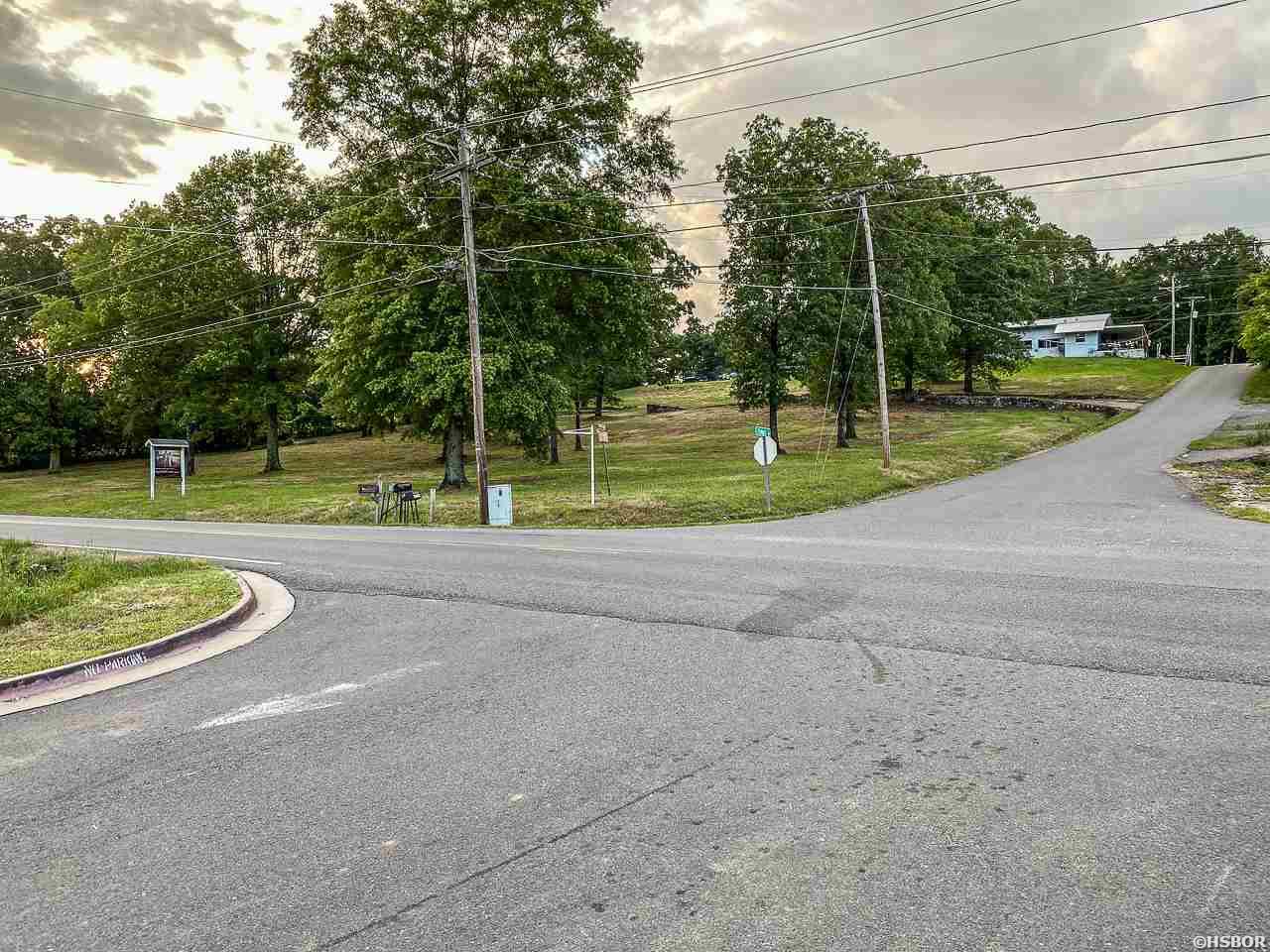 000 Amity Road Property Photo 3