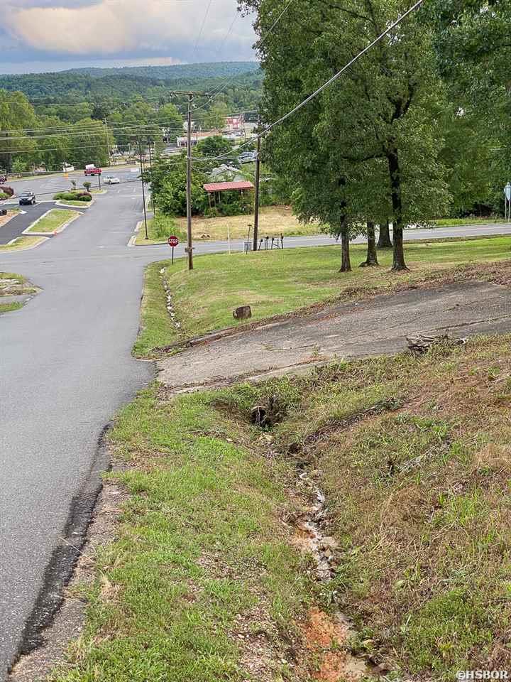000 Amity Road Property Photo 11