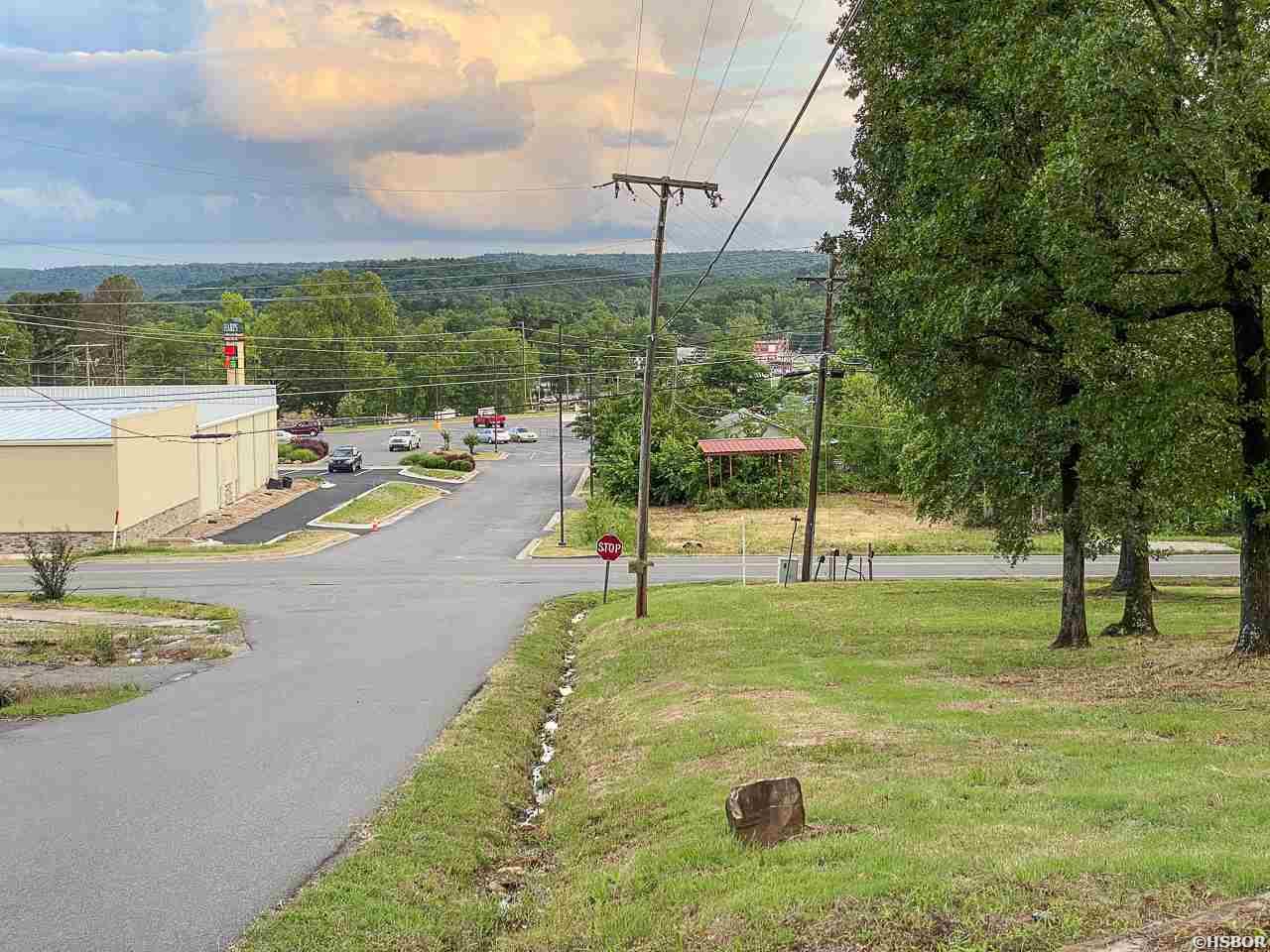 000 Amity Road Property Photo 16