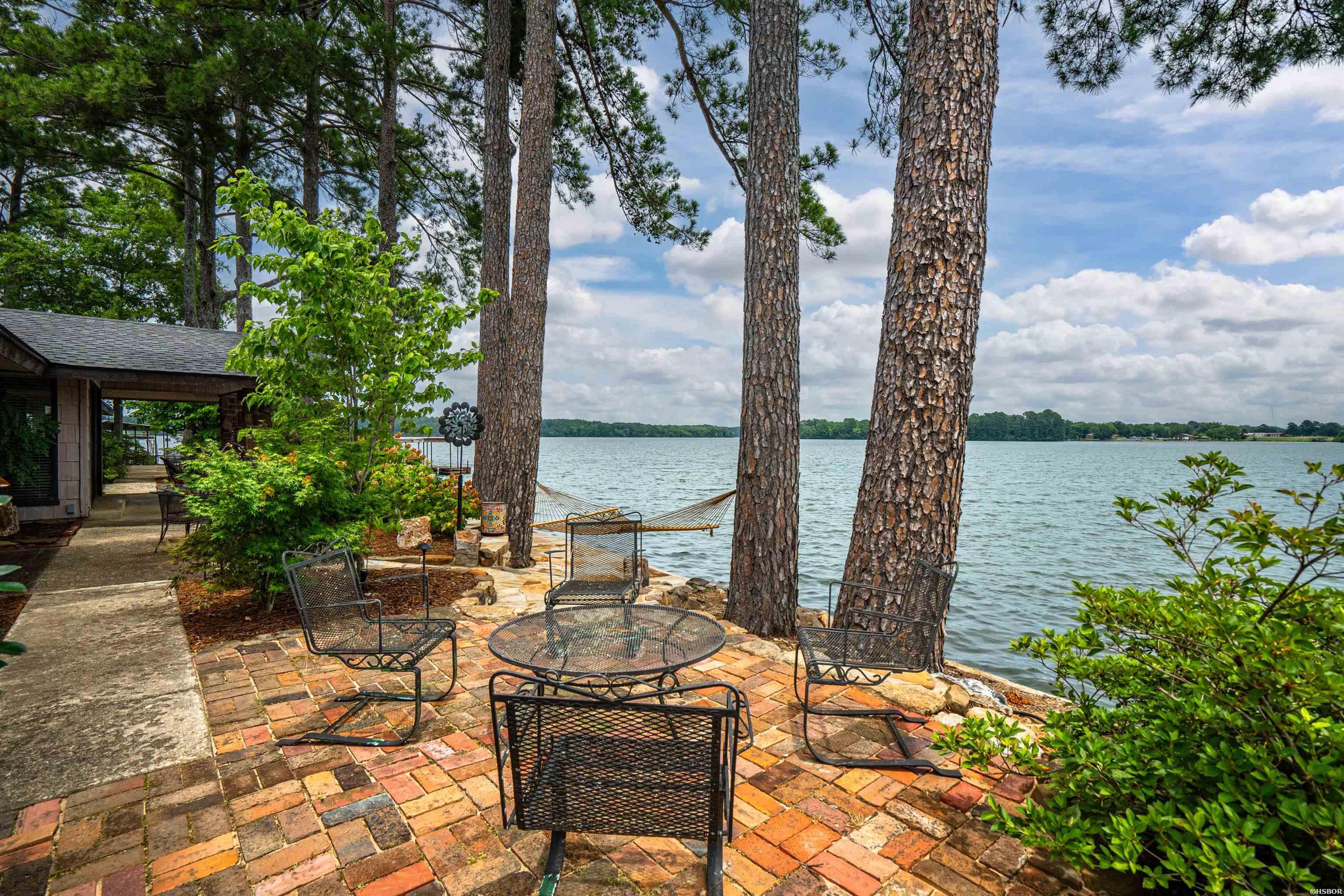 462 Caroline Acres Point Property Photo 5