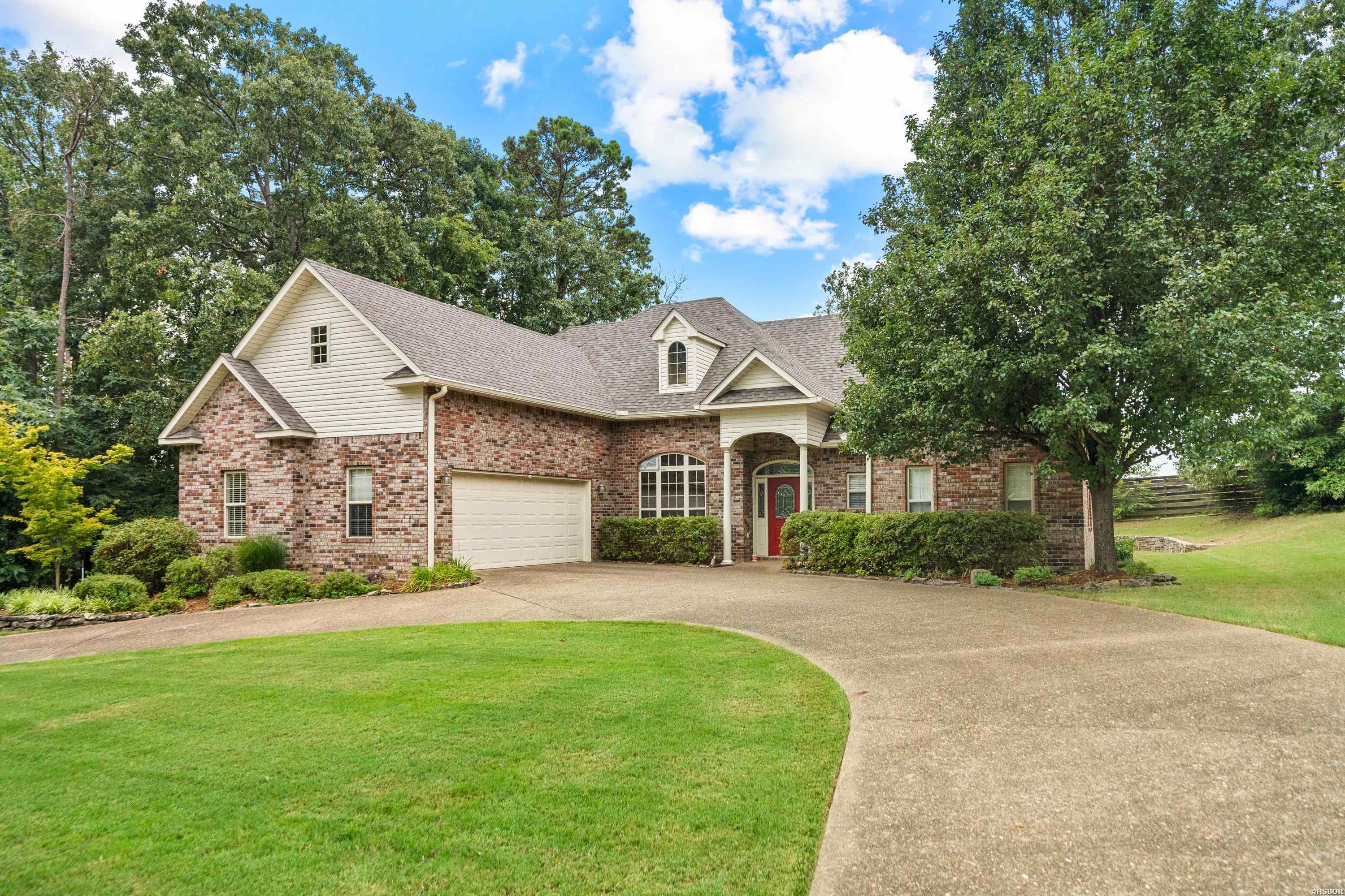 100 MOSS CREEK Court Property Photo 1