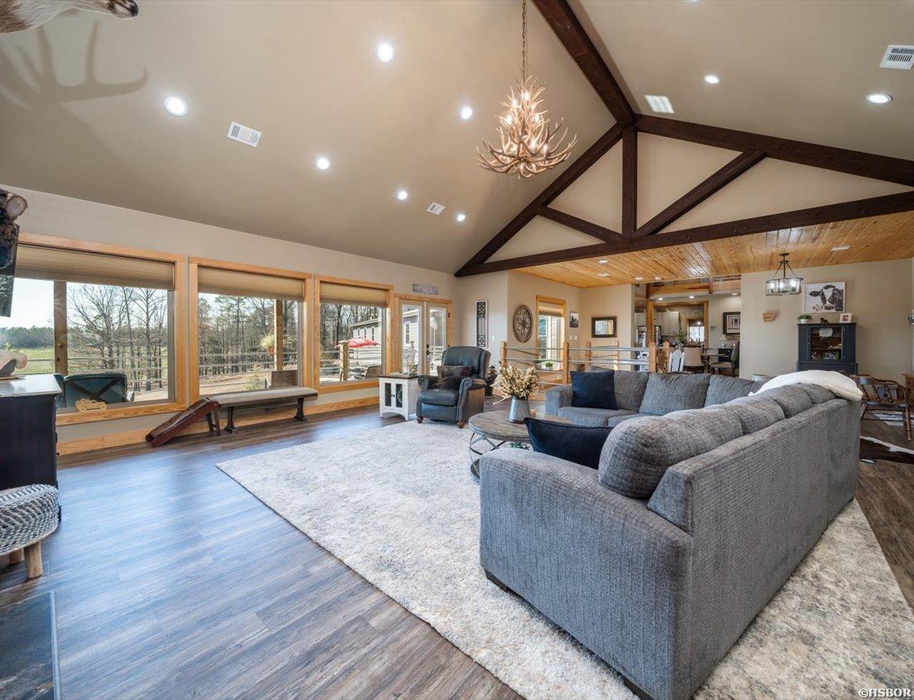 2060 Nubbin Ridge Property Photo 6