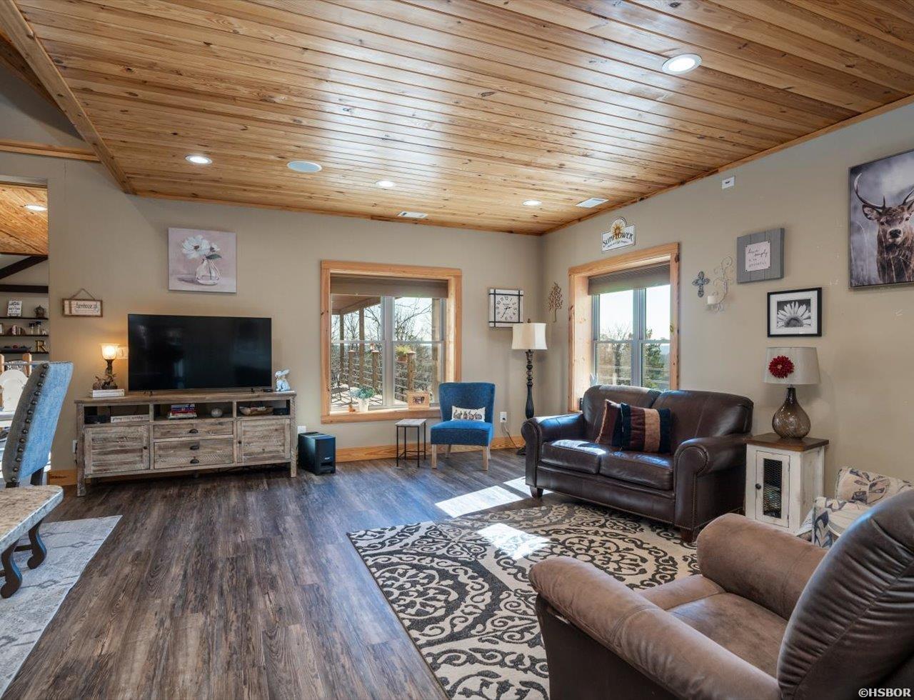 2060 Nubbin Ridge Property Photo 15
