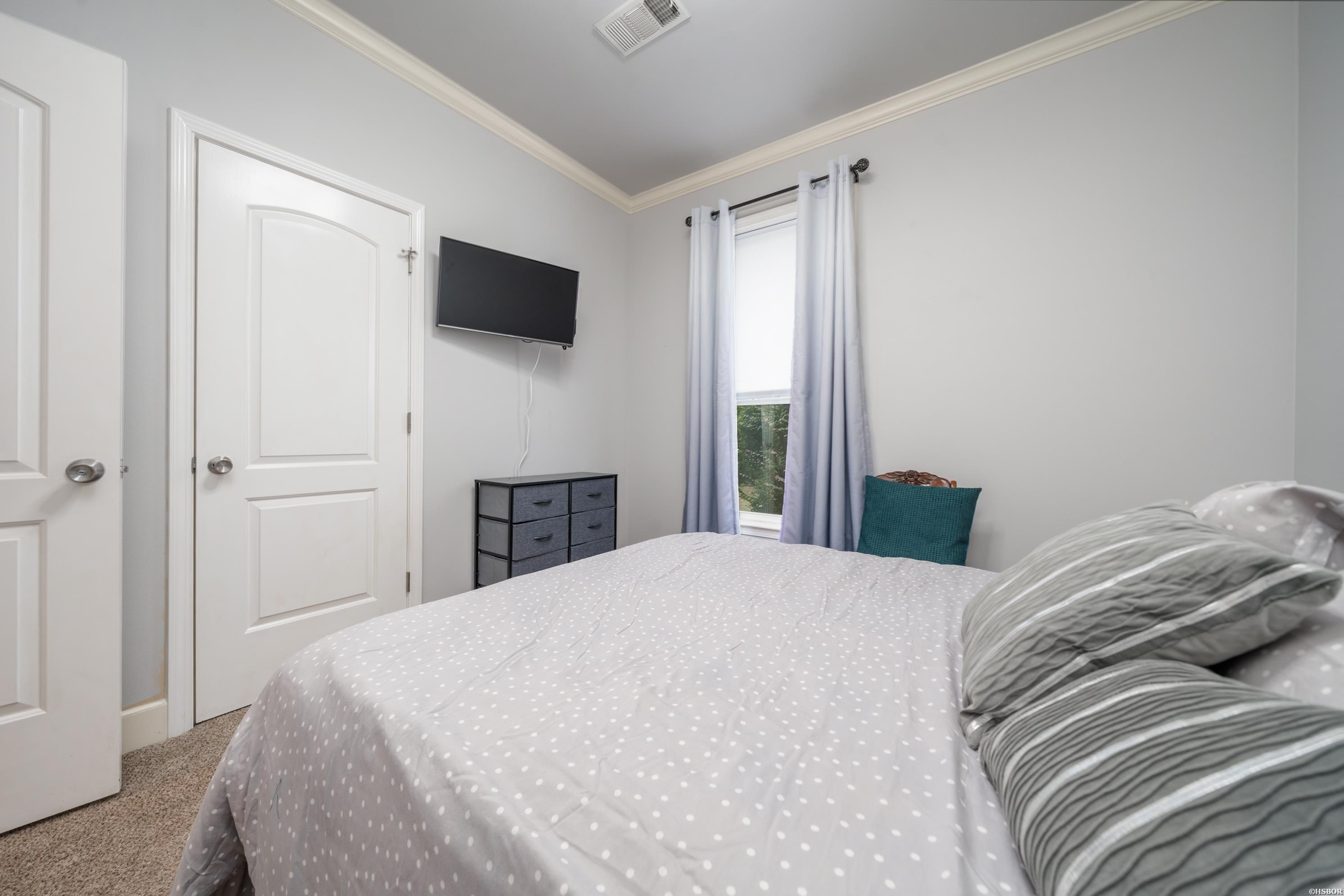 108 Secluded Court Property Photo 32