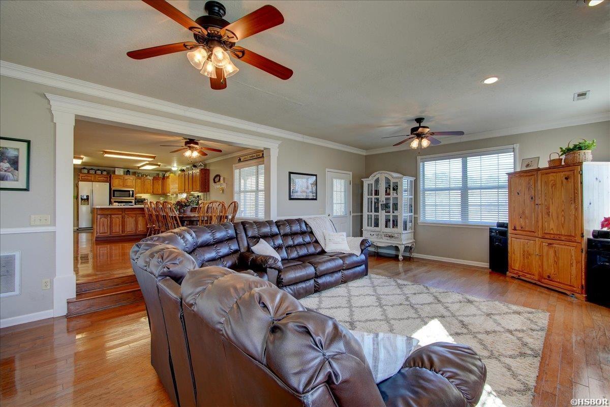200 Maddox Bend Property Photo 12