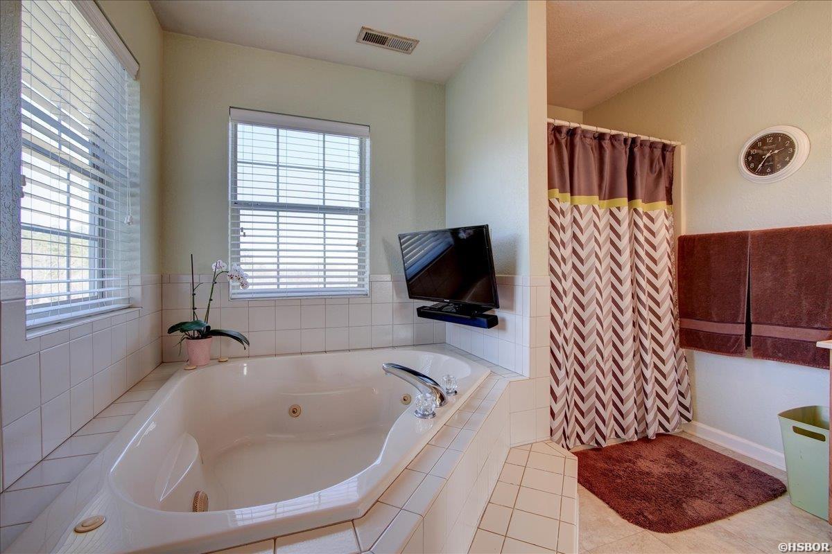 200 Maddox Bend Property Photo 28