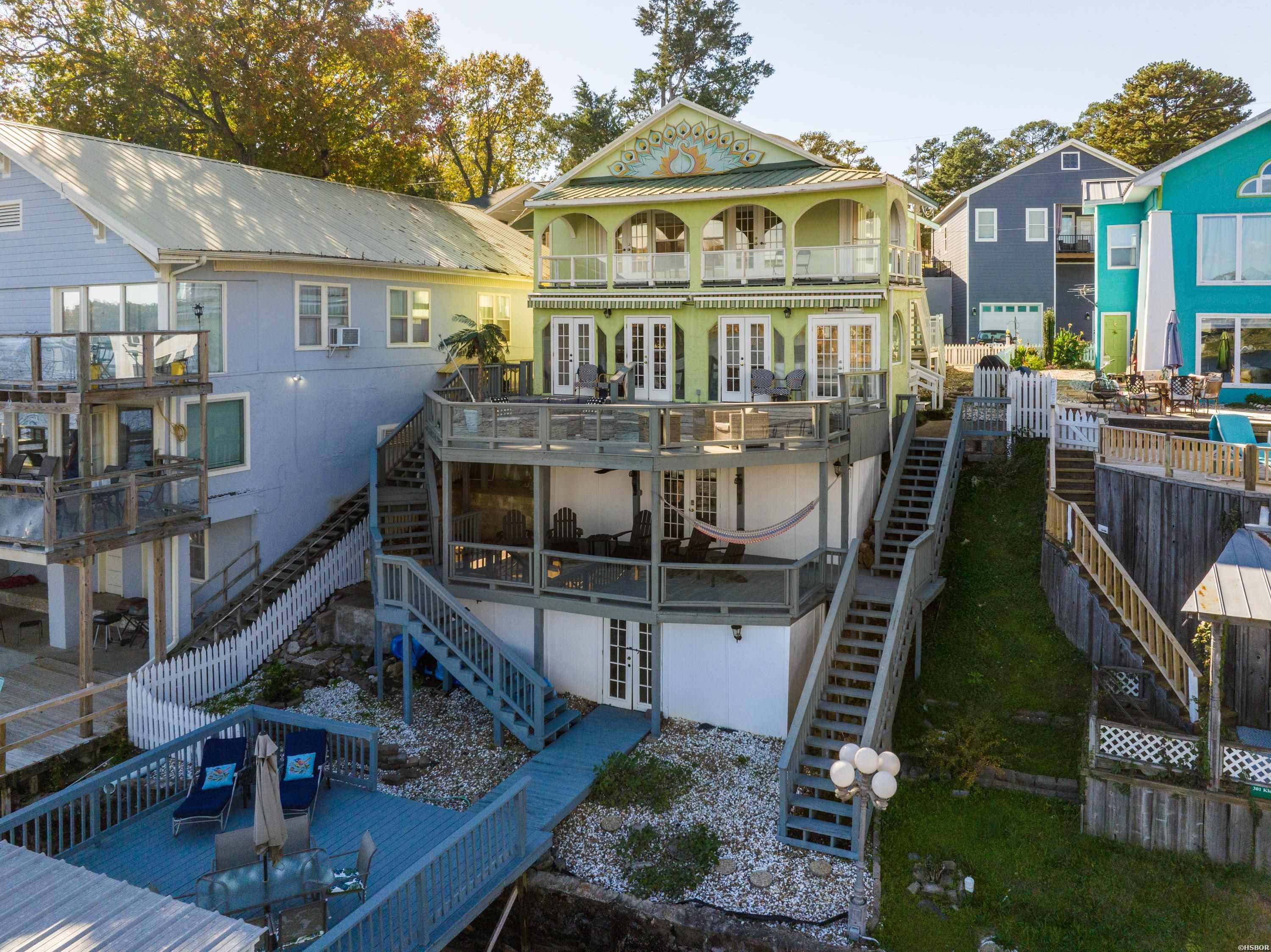 301 Kleinshore Property Photo 1