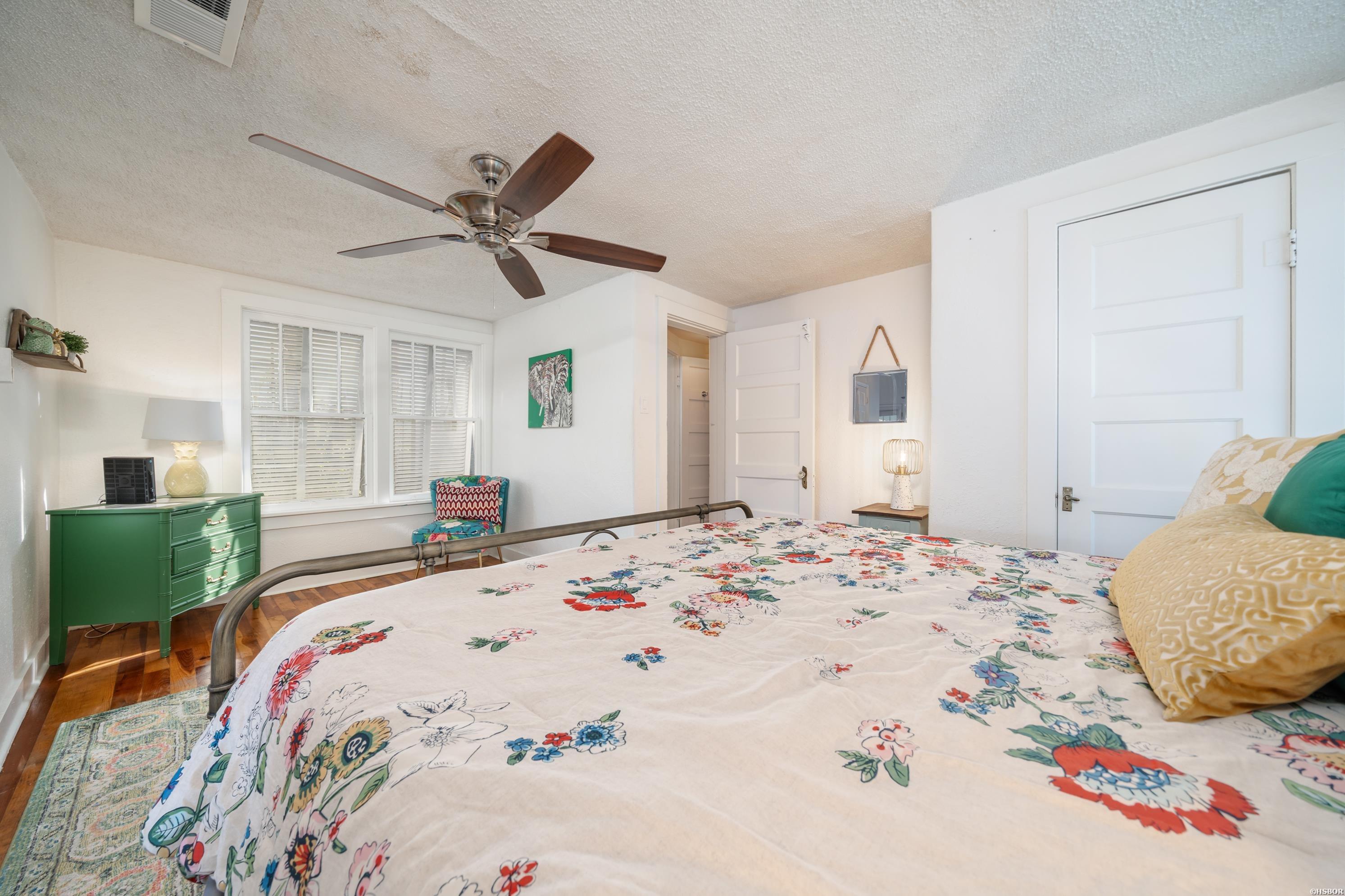 301 Kleinshore Property Photo 22