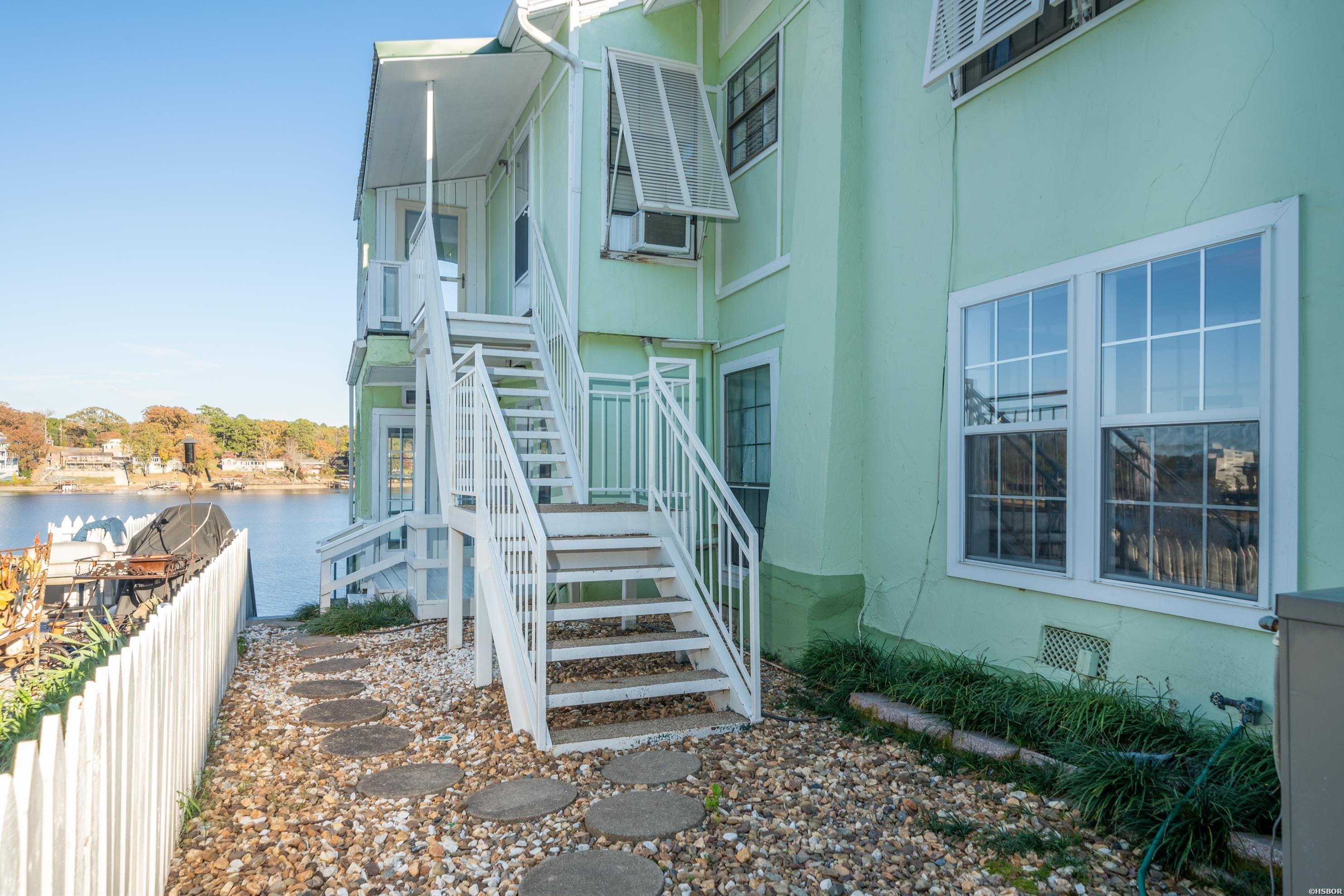 301 Kleinshore Property Photo 35