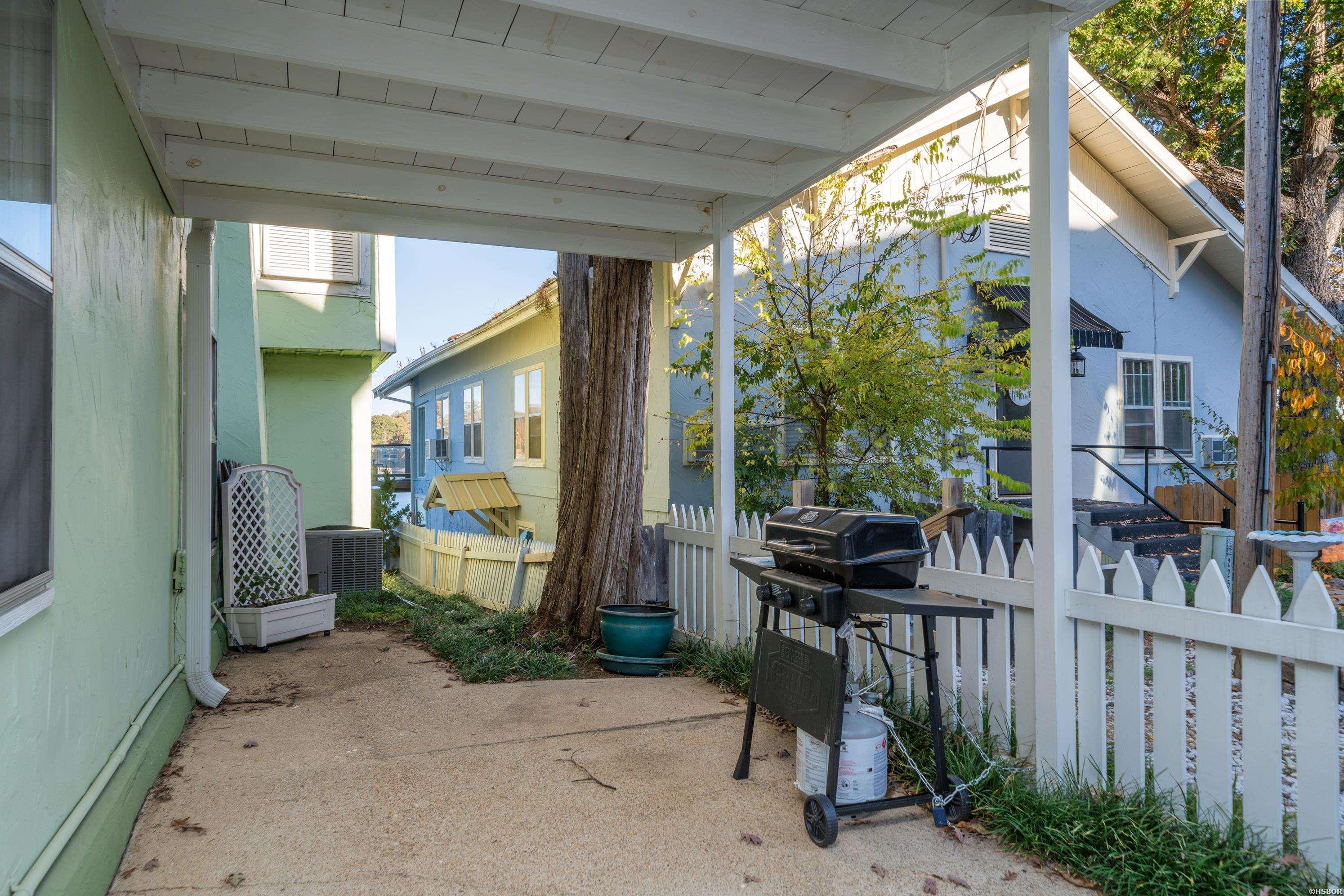 301 Kleinshore Property Photo 36