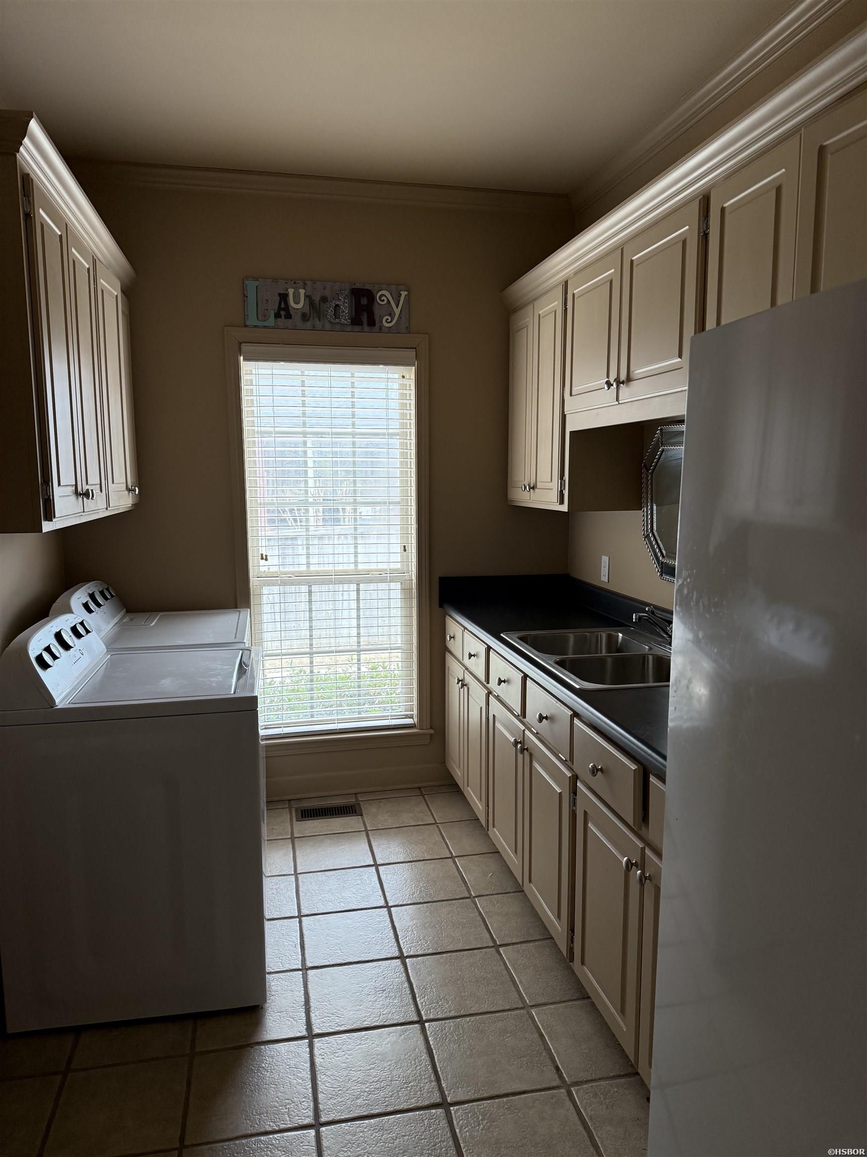 113 Gatesway Drive Property Photo 9