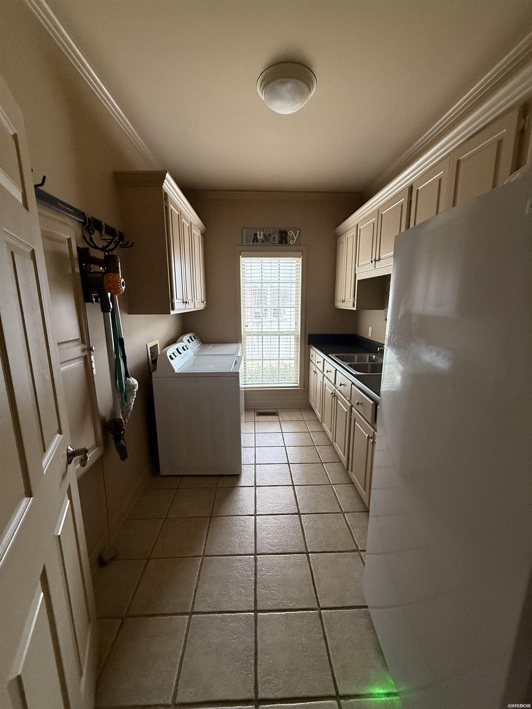 113 Gatesway Drive Property Photo 10