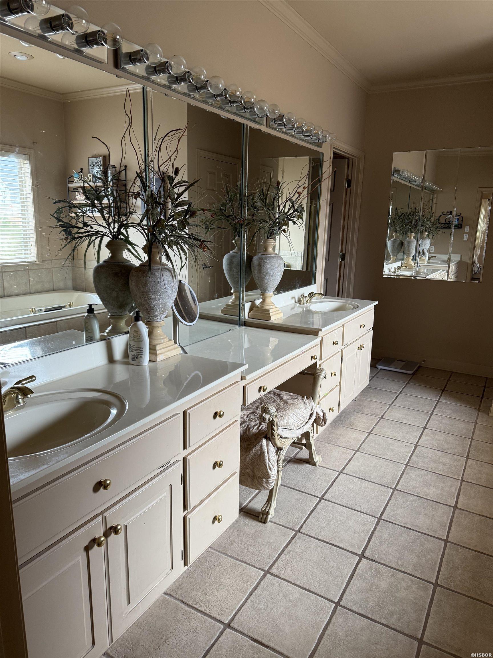 113 Gatesway Drive Property Photo 15