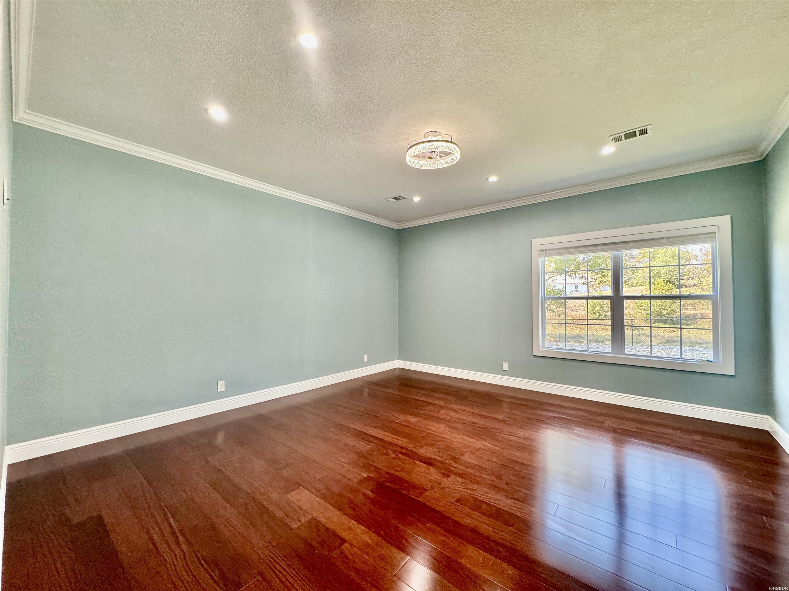 2559 Spring Street Property Photo 41