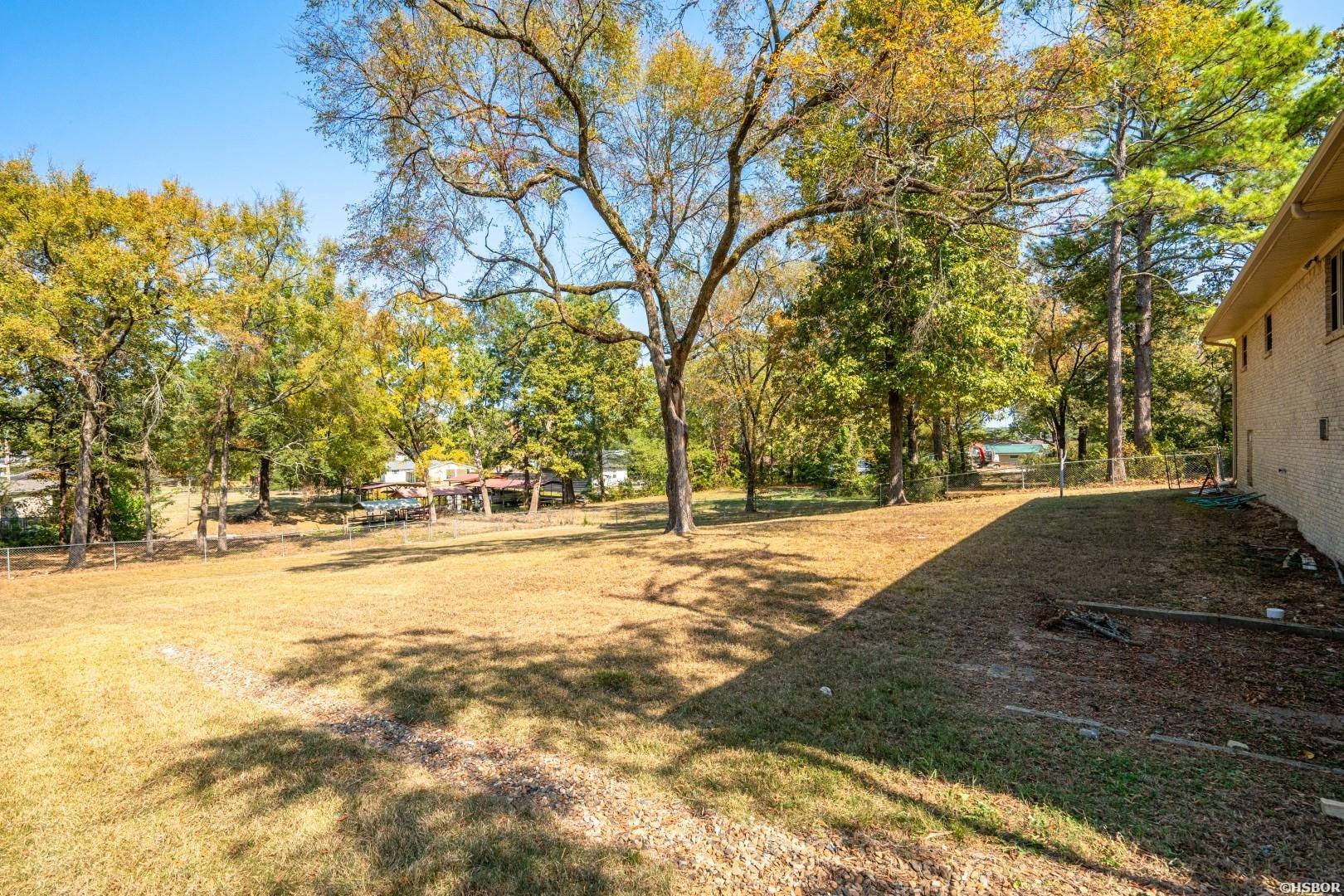 235 Echo Point Property Photo 37