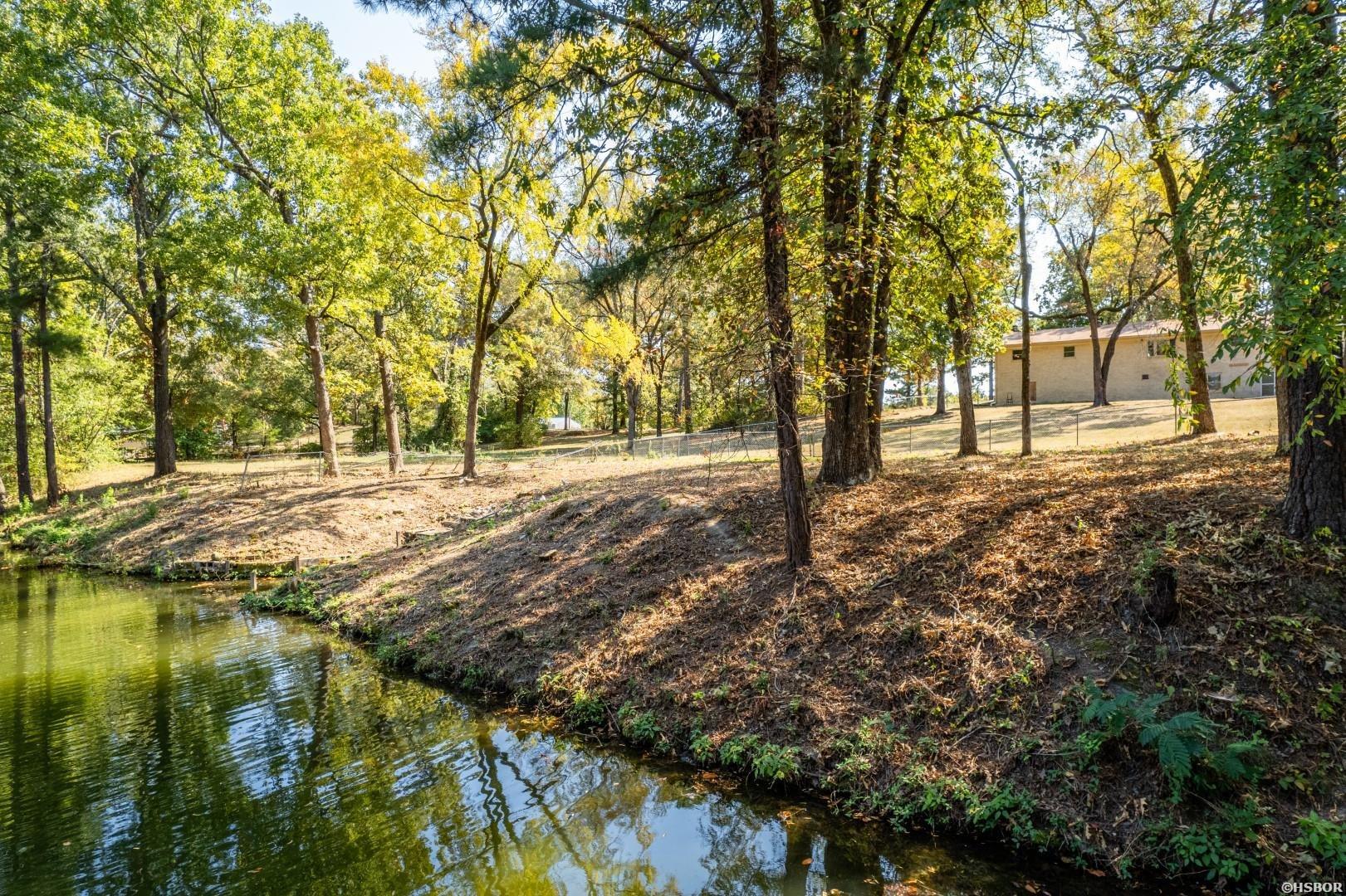 235 Echo Point Property Photo 40