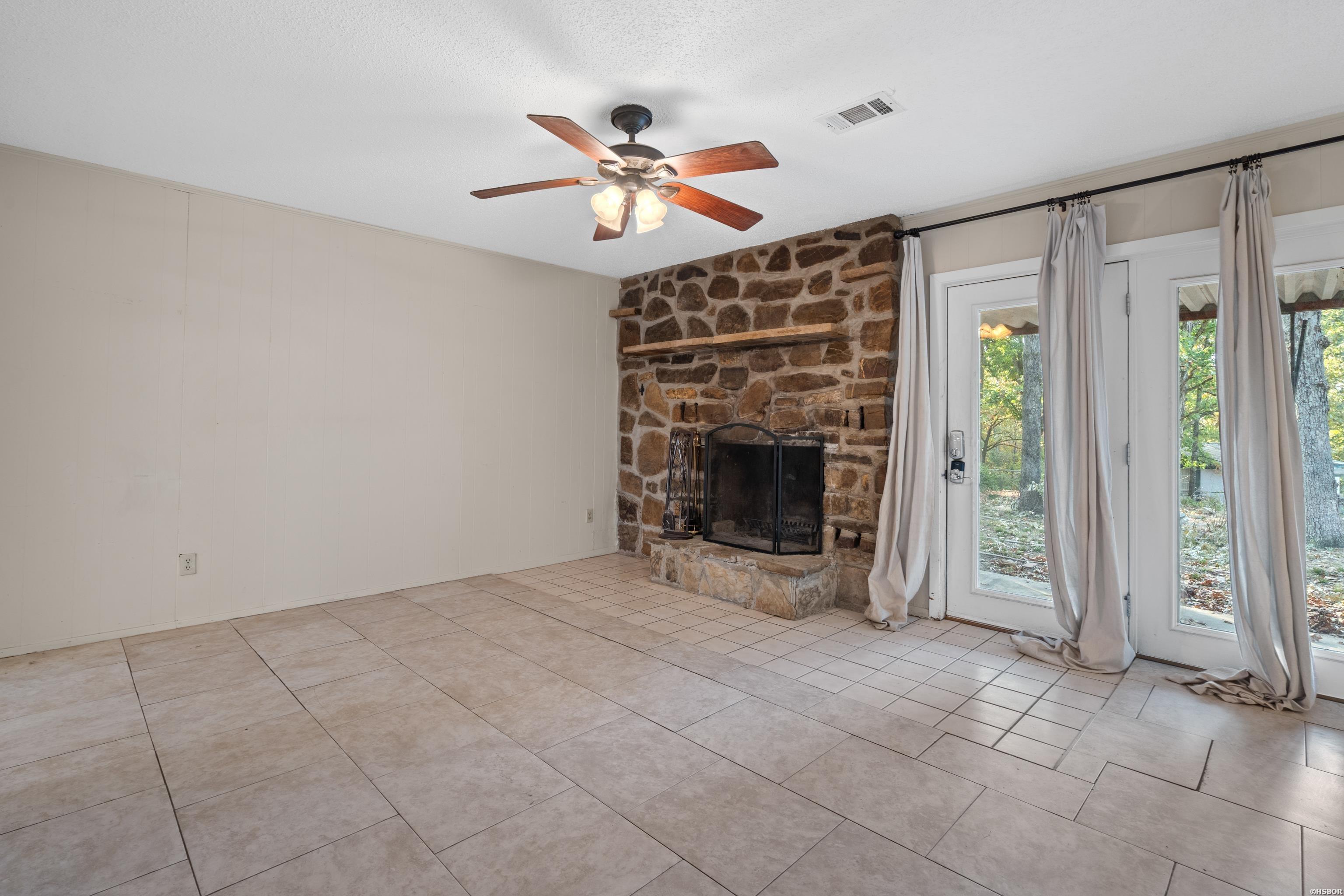 234 - 236 Arrowhead Drive Property Photo 9