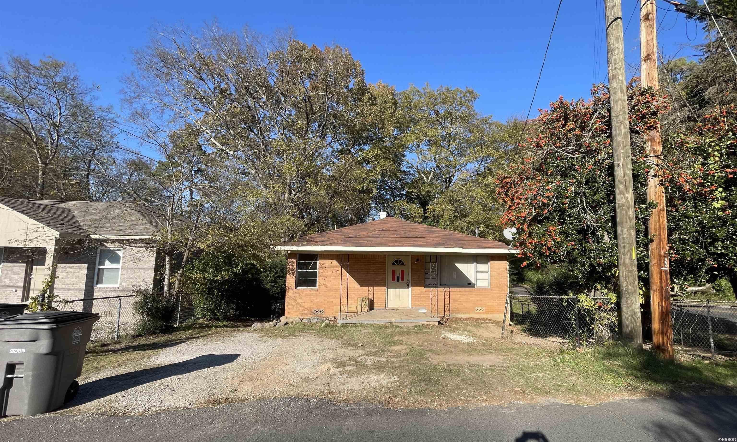 400 Woodlawn Avenue Property Photo 1