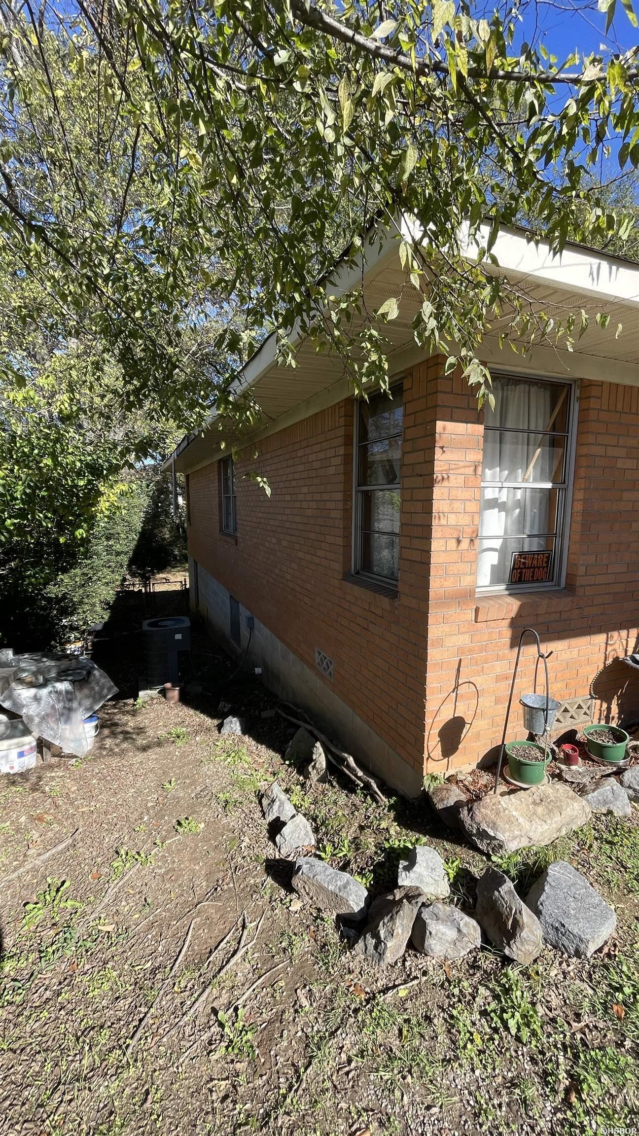400 Woodlawn Avenue Property Photo 3