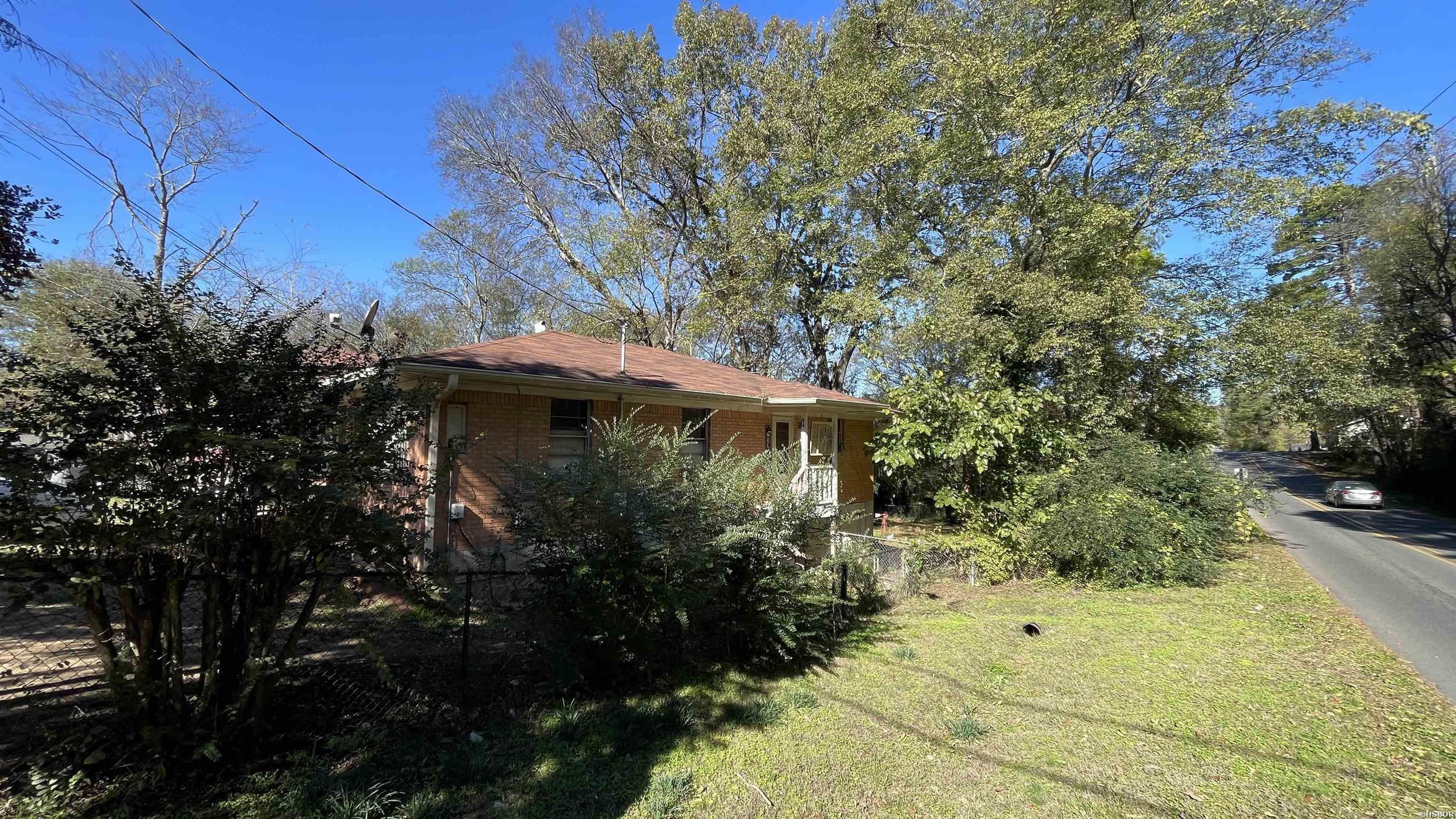 400 Woodlawn Avenue Property Photo 4